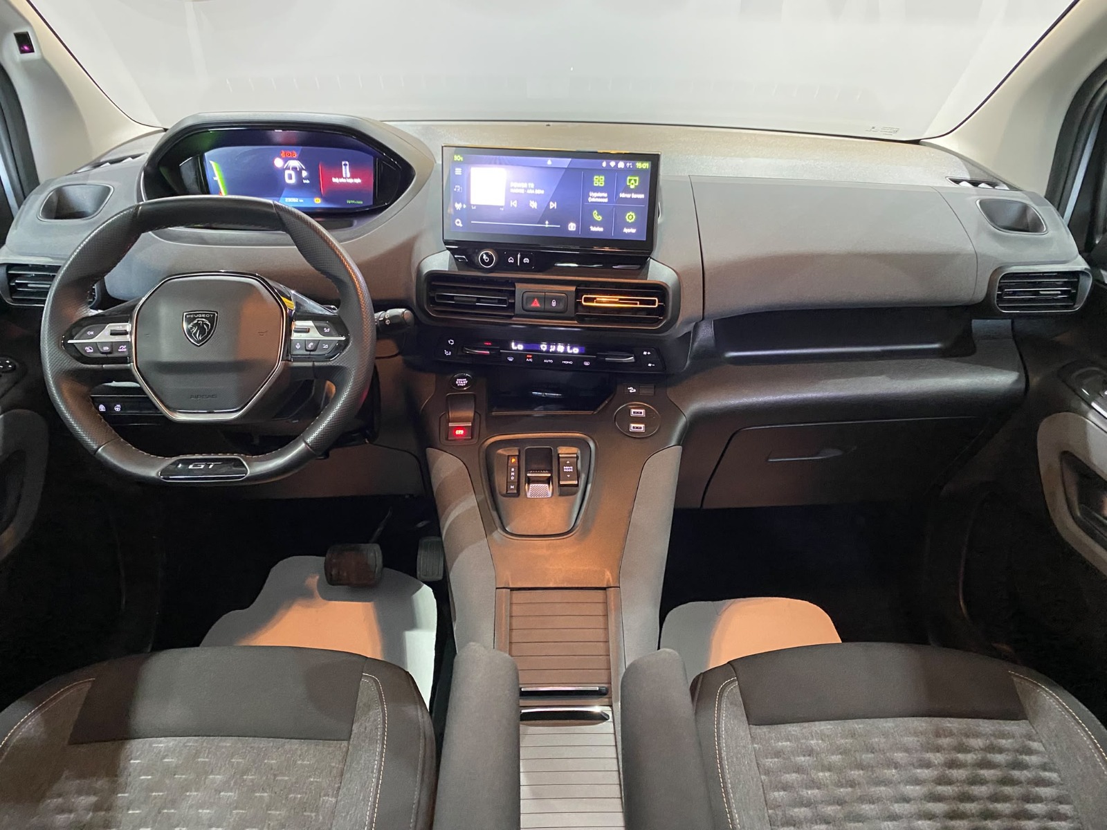 2026 Dizel Otomatik Peugeot Rifter Gri Gürel Tasarım Aksesuar Otomotiv San. Tic. Ltd. Şti.