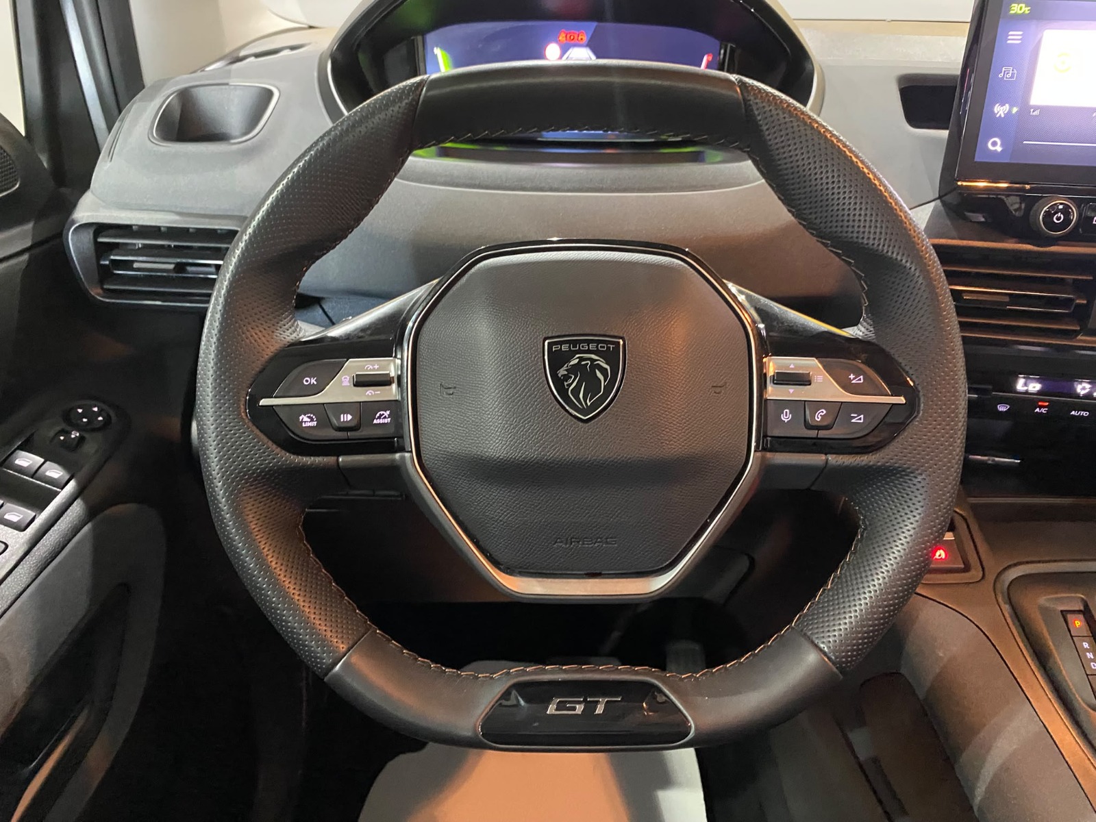 2026 Dizel Otomatik Peugeot Rifter Gri Gürel Tasarım Aksesuar Otomotiv San. Tic. Ltd. Şti.