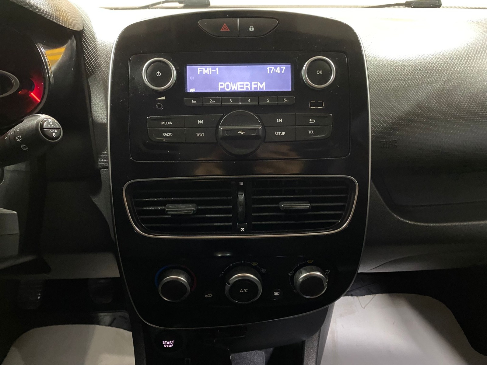 2019 Benzin Manuel Renault Clio Kırmızı Gürel Tasarım Aksesuar Otomotiv San. Tic. Ltd. Şti.