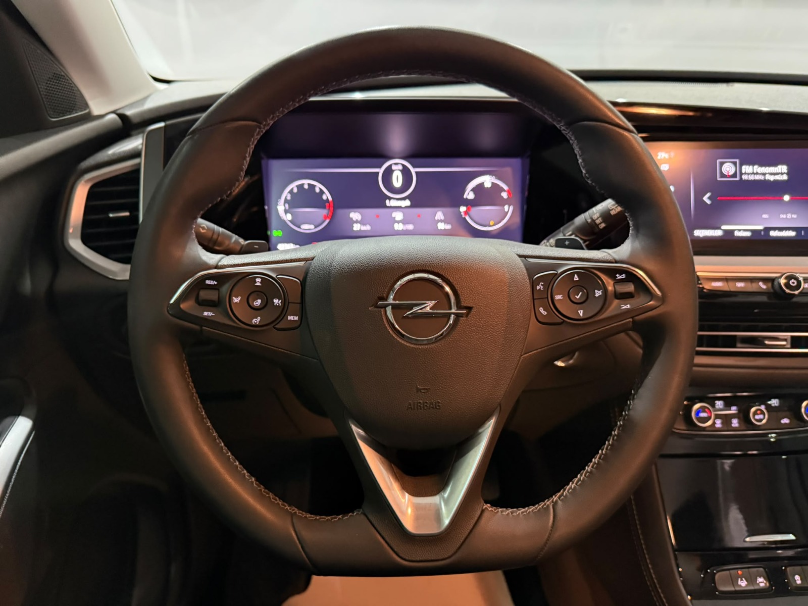 2024 Benzin Otomatik Opel Grandland Gümüş Gri Gürel Tasarım Aksesuar Otomotiv San. Tic. Ltd. Şti.