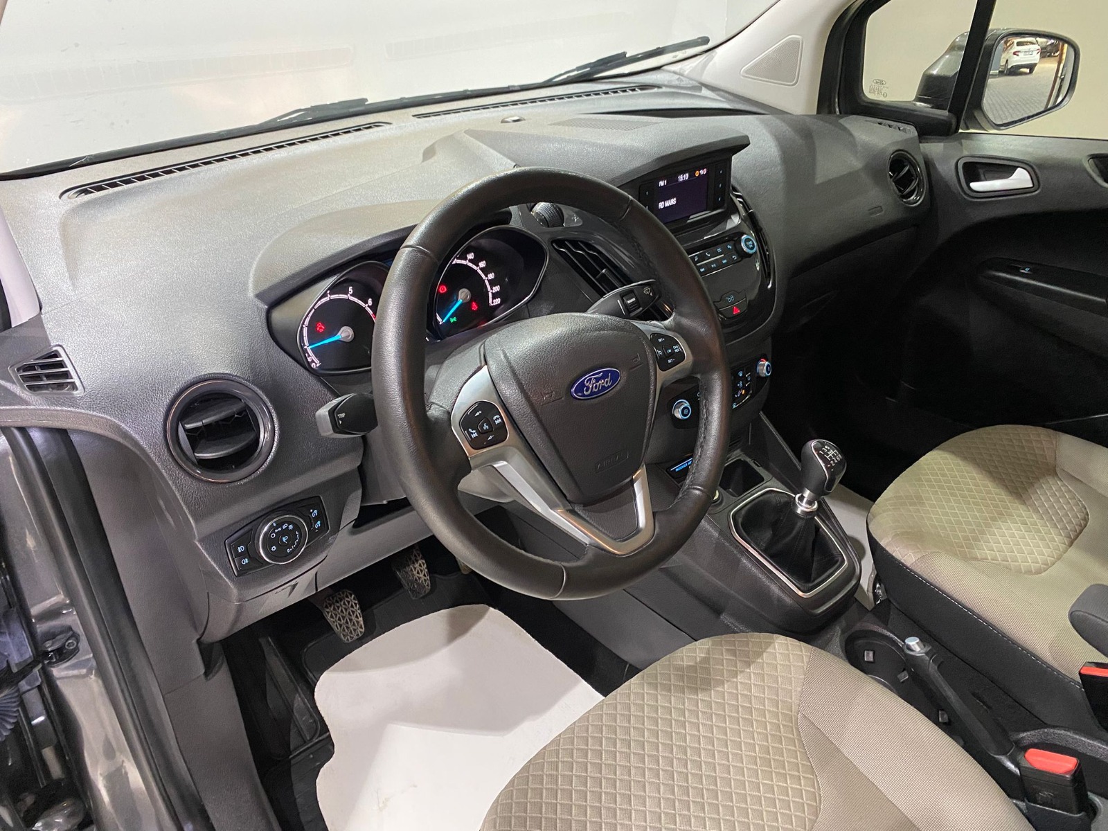 2023 Benzin Manuel Ford Tourneo Courier Gri Gürel Tasarım Aksesuar Otomotiv San. Tic. Ltd. Şti.