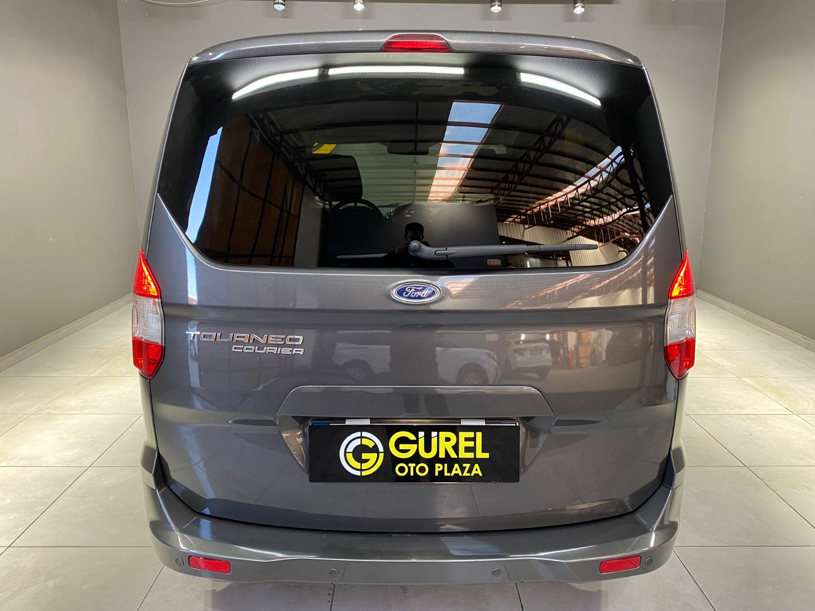 2023 Benzin Manuel Ford Tourneo Courier Gri Gürel Tasarım Aksesuar Otomotiv San. Tic. Ltd. Şti.