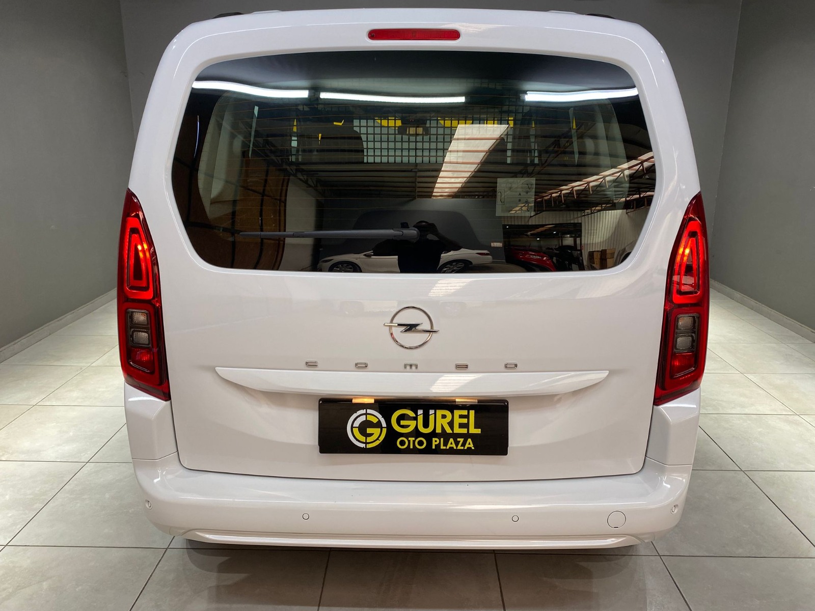 2026 Dizel Otomatik Opel Combo Beyaz Gürel Tasarım Aksesuar Otomotiv San. Tic. Ltd. Şti.