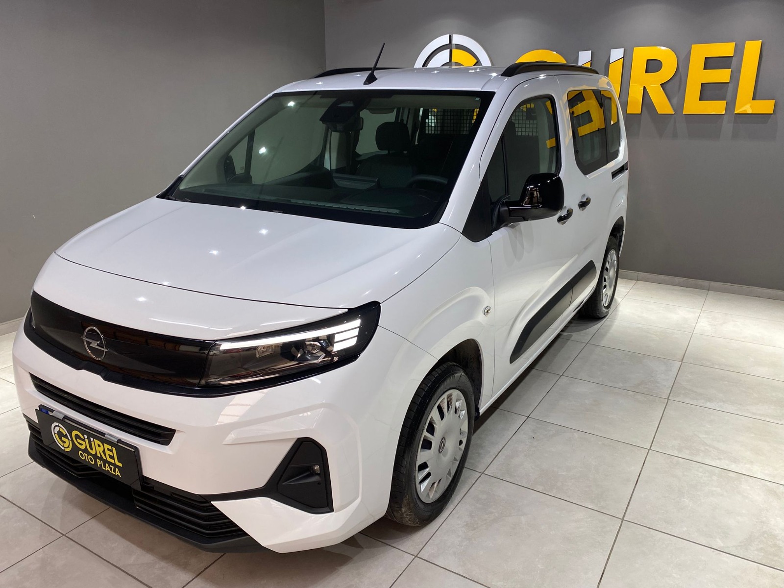 2026 Dizel Otomatik Opel Combo Beyaz Gürel Tasarım Aksesuar Otomotiv San. Tic. Ltd. Şti.