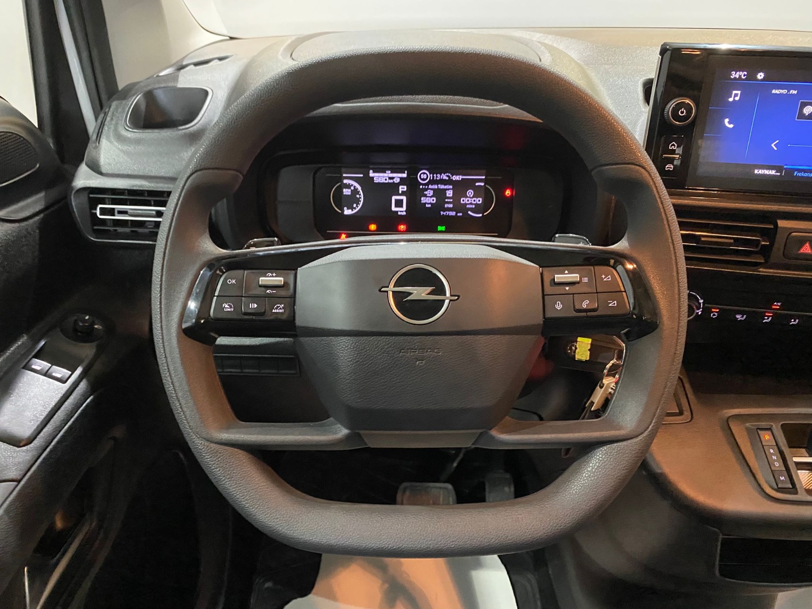 2026 Dizel Otomatik Opel Combo Beyaz Gürel Tasarım Aksesuar Otomotiv San. Tic. Ltd. Şti.