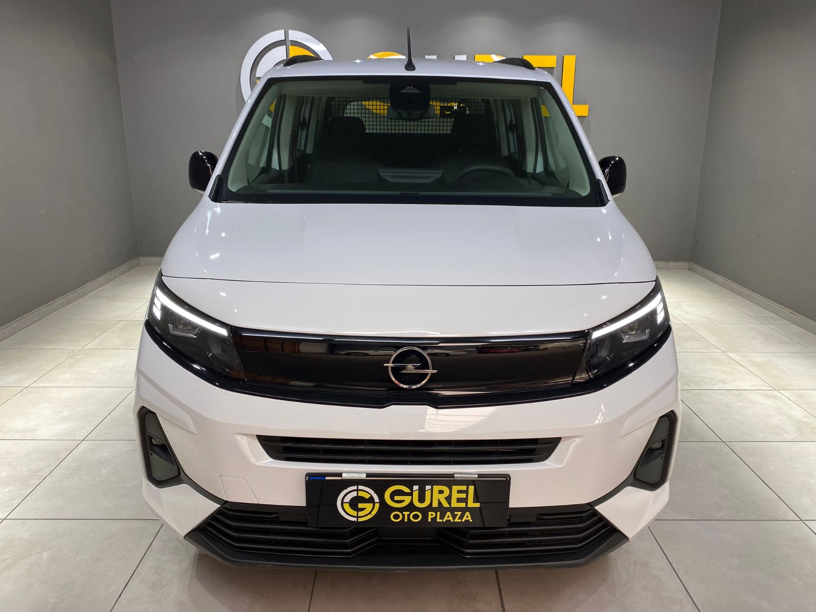 2026 Dizel Otomatik Opel Combo Beyaz Gürel Tasarım Aksesuar Otomotiv San. Tic. Ltd. Şti.
