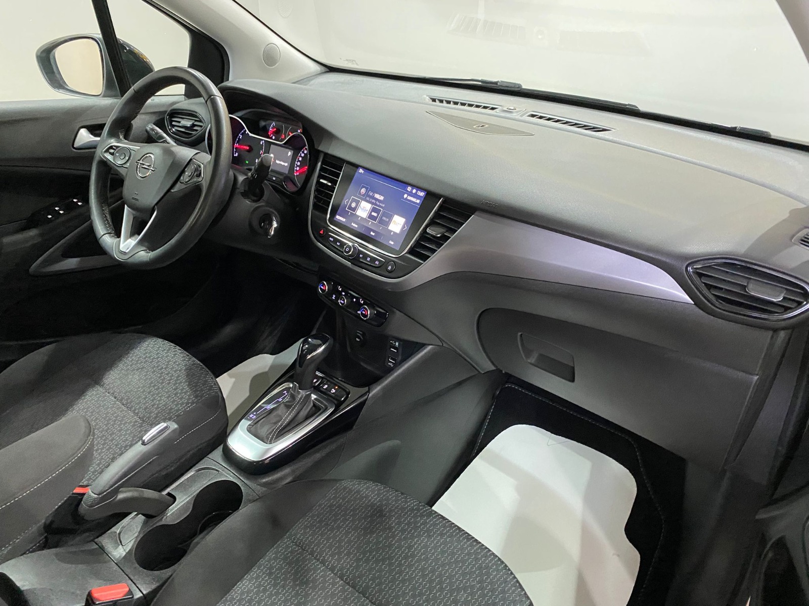 2024 Benzin Otomatik Opel Crossland Beyaz Gürel Tasarım Aksesuar Otomotiv San. Tic. Ltd. Şti.