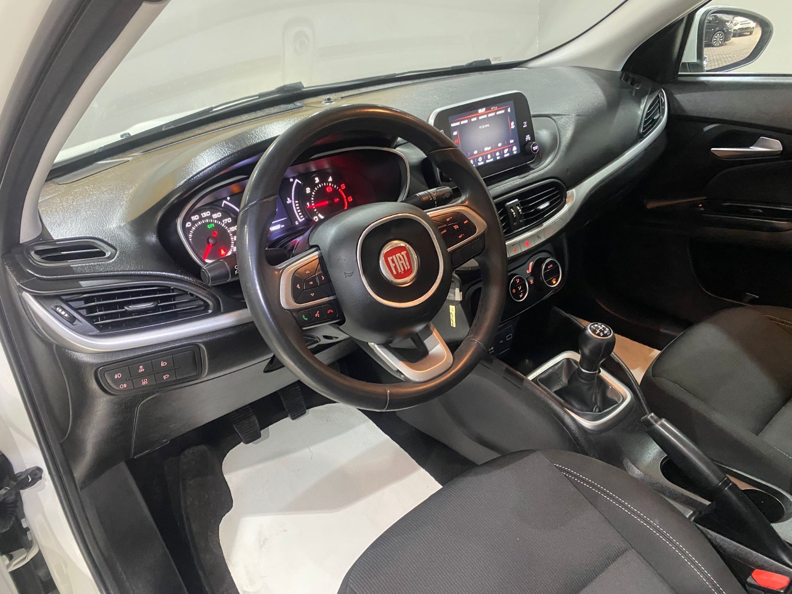 2019 Dizel Manuel Fiat Egea Beyaz Gürel Tasarım Aksesuar Otomotiv San. Tic. Ltd. Şti.