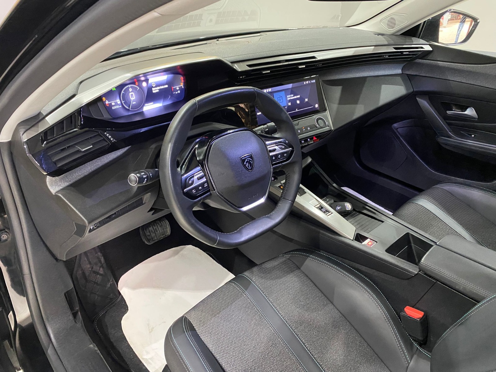 2024 Benzin Otomatik Peugeot 408 Siyah Gürel Tasarım Aksesuar Otomotiv San. Tic. Ltd. Şti.