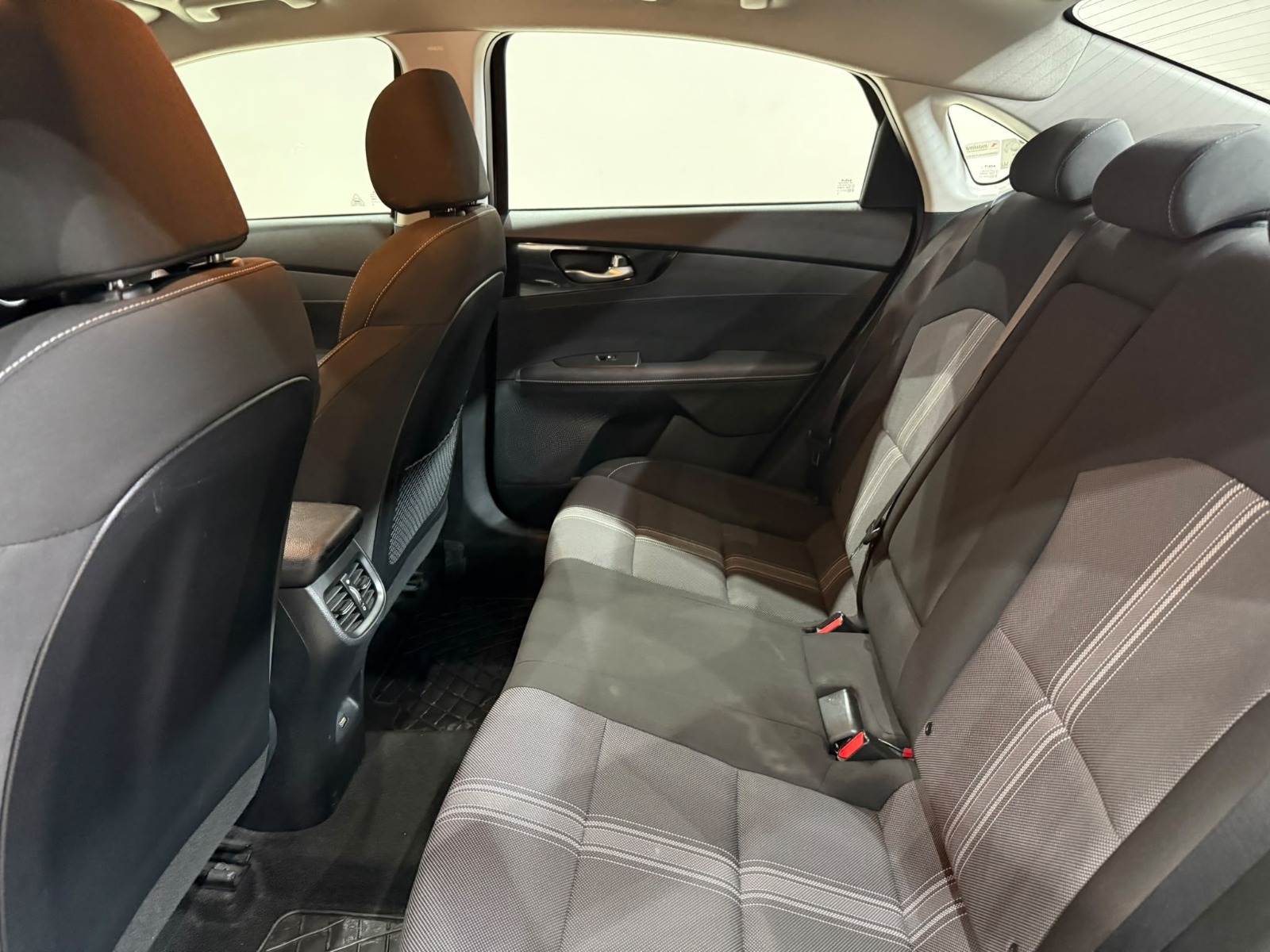 2023 Benzin Otomatik Kia Cerato Mavi Gürel Tasarım Aksesuar Otomotiv San. Tic. Ltd. Şti.