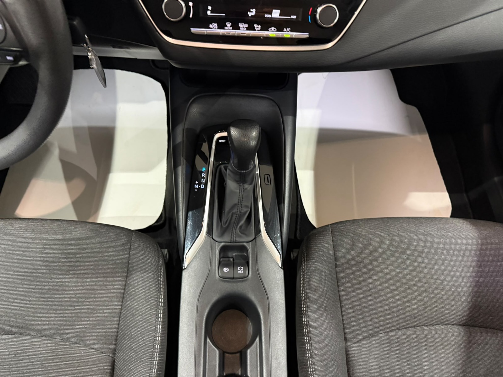 2026 Benzin Otomatik Toyota Corolla Beyaz Gürel Tasarım Aksesuar Otomotiv San. Tic. Ltd. Şti.