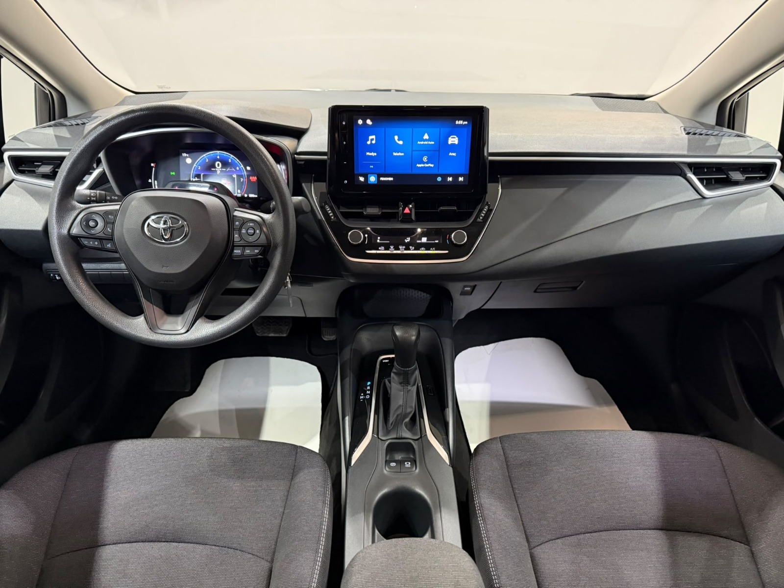 2026 Benzin Otomatik Toyota Corolla Beyaz Gürel Tasarım Aksesuar Otomotiv San. Tic. Ltd. Şti.