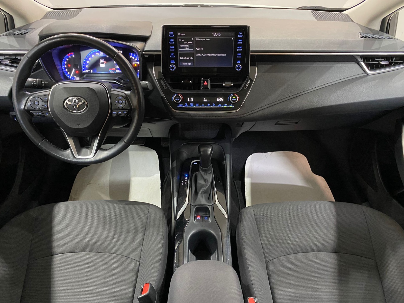 2022 Benzin Otomatik Toyota Corolla Beyaz Gürel Tasarım Aksesuar Otomotiv San. Tic. Ltd. Şti.