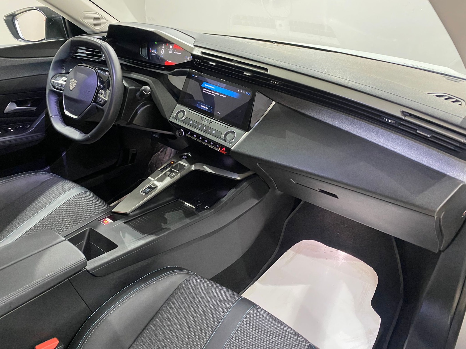 2025 Benzin Otomatik Peugeot 408 Beyaz Gürel Tasarım Aksesuar Otomotiv San. Tic. Ltd. Şti.