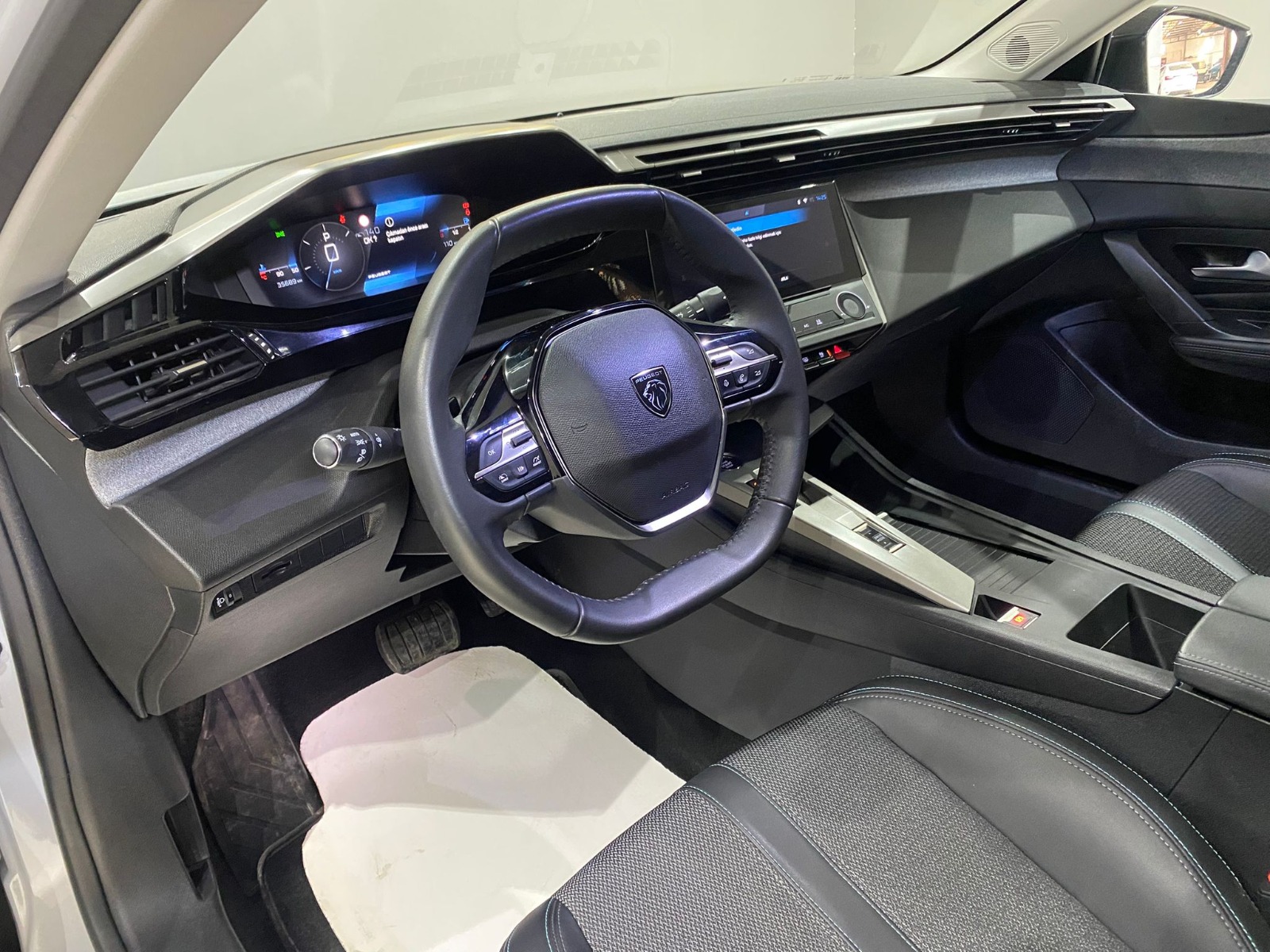 2025 Benzin Otomatik Peugeot 408 Beyaz Gürel Tasarım Aksesuar Otomotiv San. Tic. Ltd. Şti.