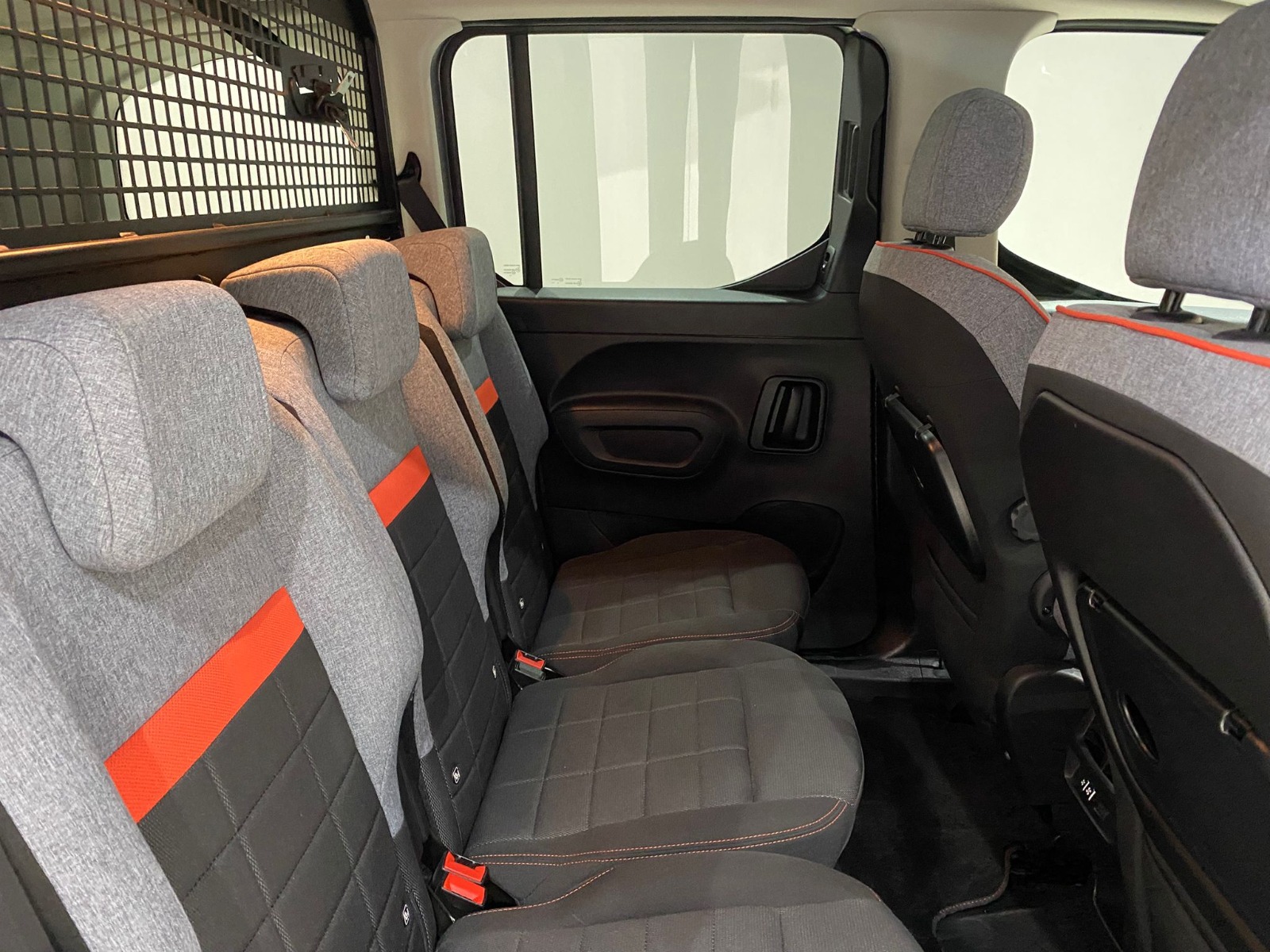 2024 Dizel Otomatik Citroen Berlingo Gri Gürel Tasarım Aksesuar Otomotiv San. Tic. Ltd. Şti.
