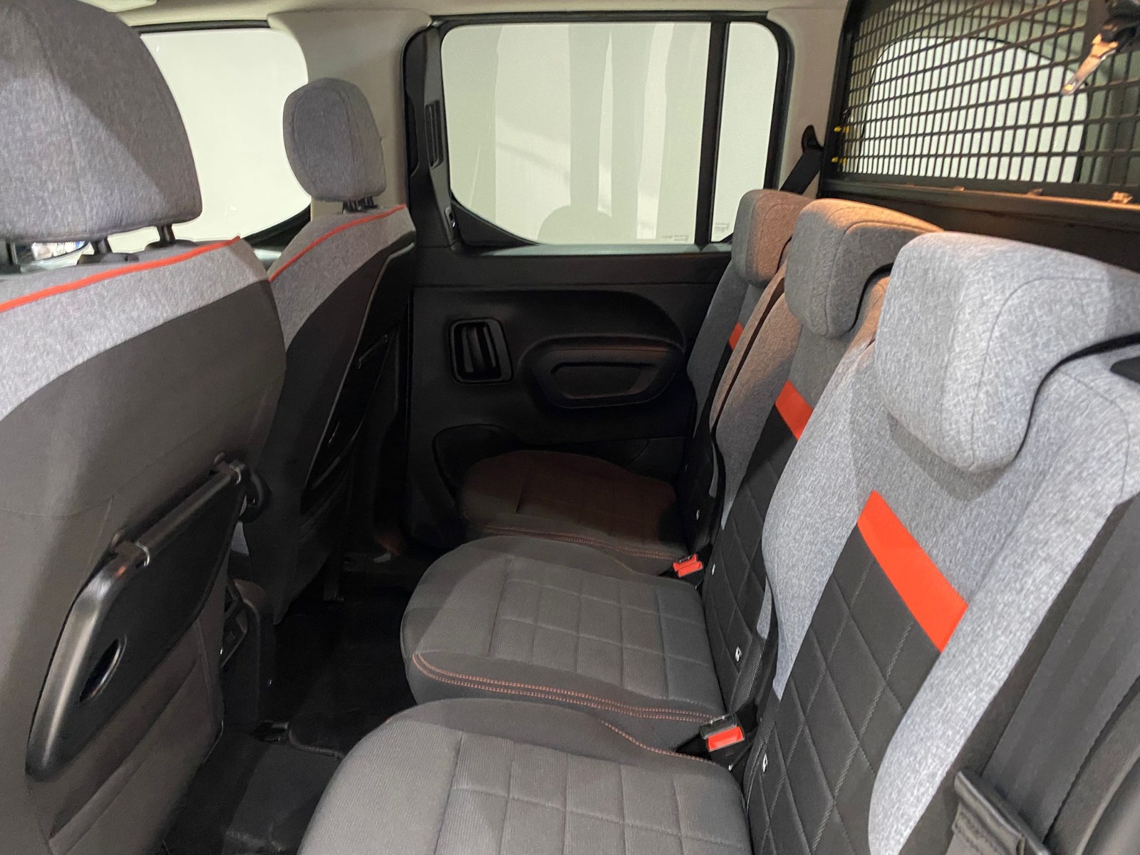 2024 Dizel Otomatik Citroen Berlingo Gri Gürel Tasarım Aksesuar Otomotiv San. Tic. Ltd. Şti.