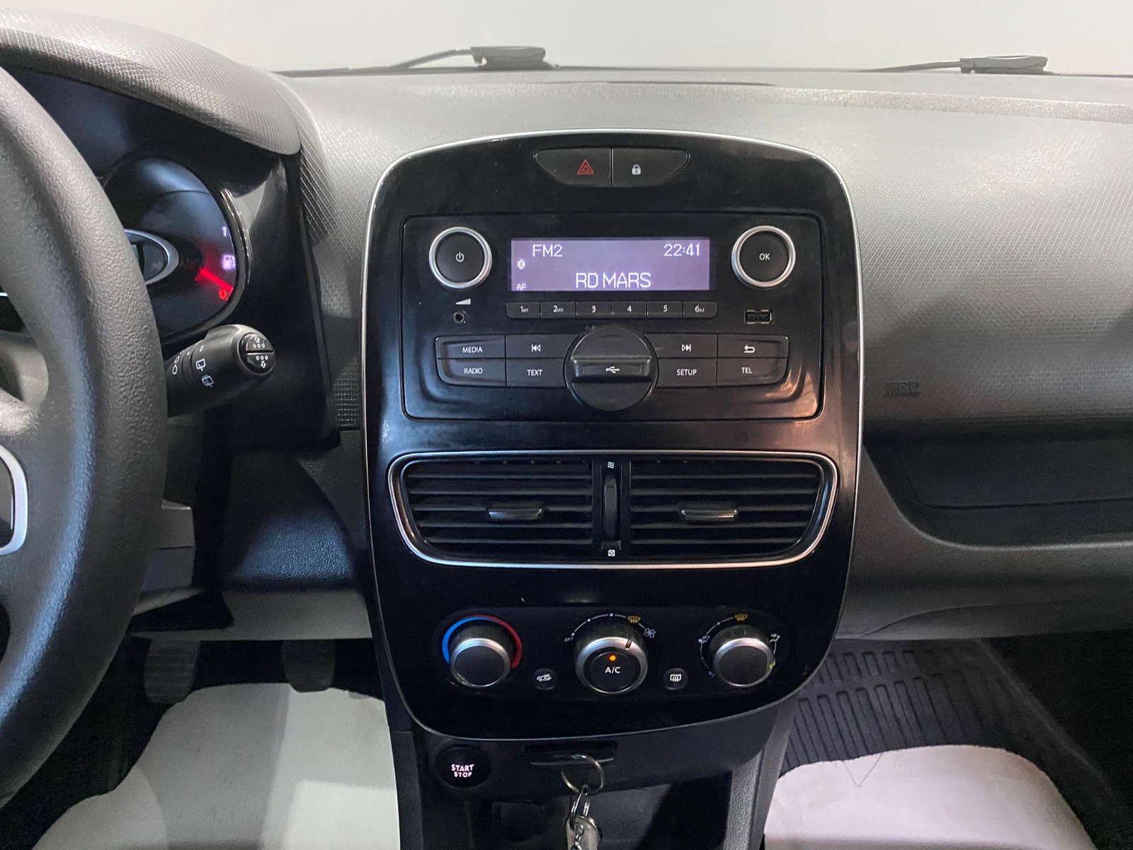 2018 Dizel Manuel Renault Clio Beyaz Gürel Tasarım Aksesuar Otomotiv San. Tic. Ltd. Şti.