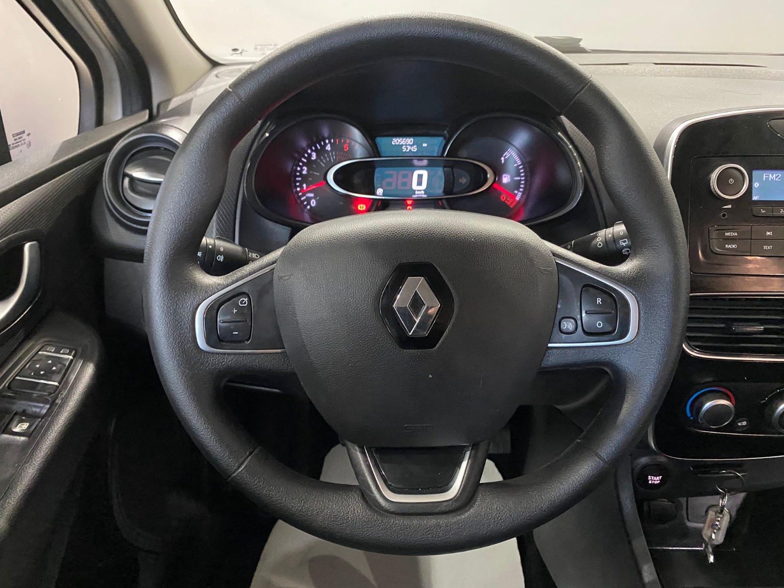 2018 Dizel Manuel Renault Clio Beyaz Gürel Tasarım Aksesuar Otomotiv San. Tic. Ltd. Şti.