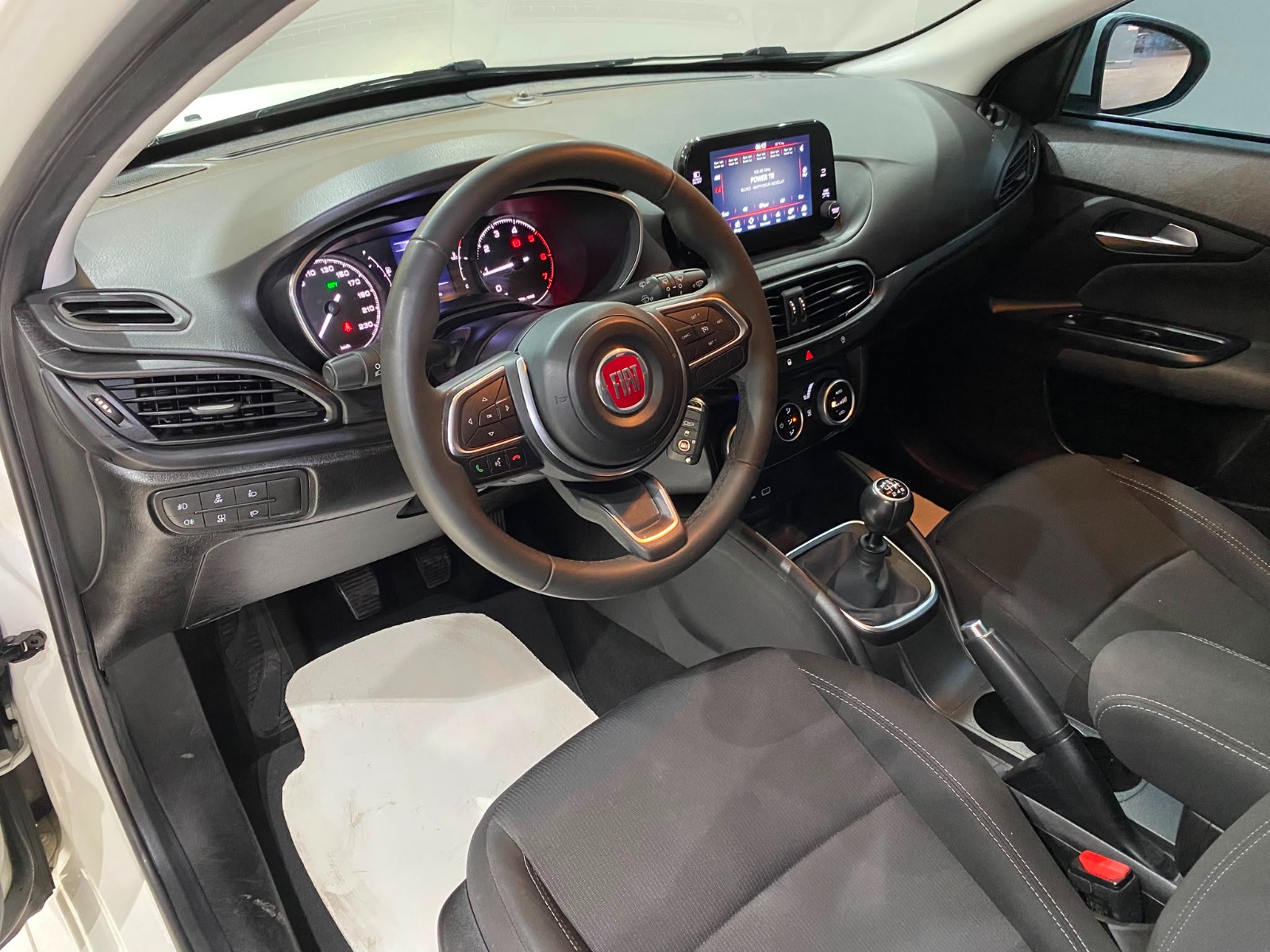 2021 Dizel Manuel Fiat Egea Beyaz Gürel Tasarım Aksesuar Otomotiv San. Tic. Ltd. Şti.
