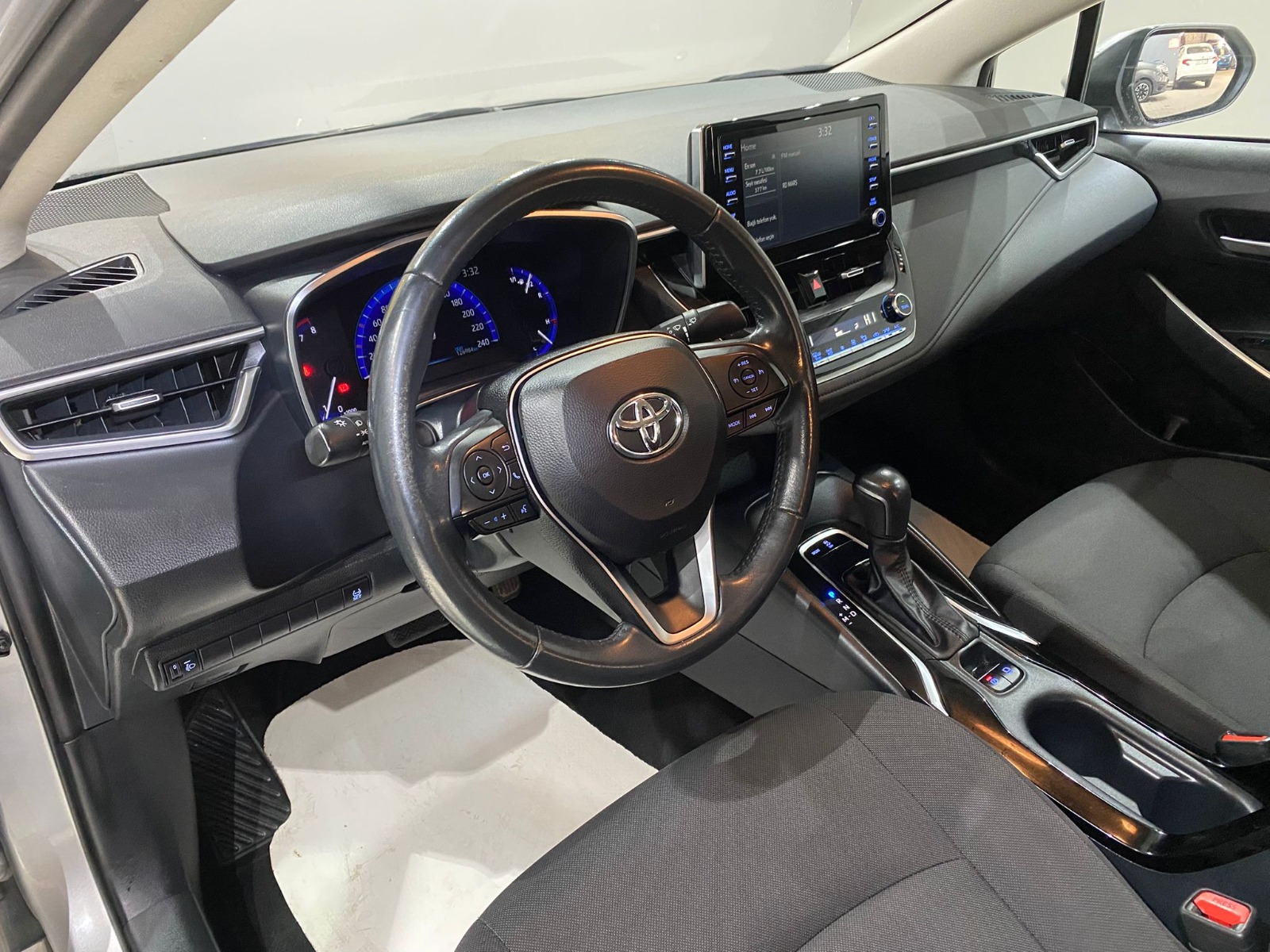 2022 Benzin Otomatik Toyota Corolla Gri Gürel Tasarım Aksesuar Otomotiv San. Tic. Ltd. Şti.