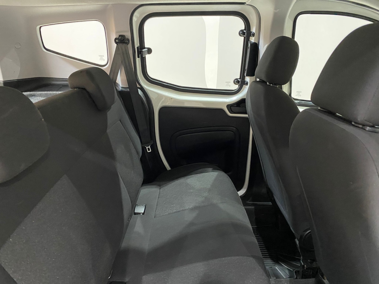 2024 Dizel Manuel Fiat Fiorino Combi Beyaz Gürel Tasarım Aksesuar Otomotiv San. Tic. Ltd. Şti.