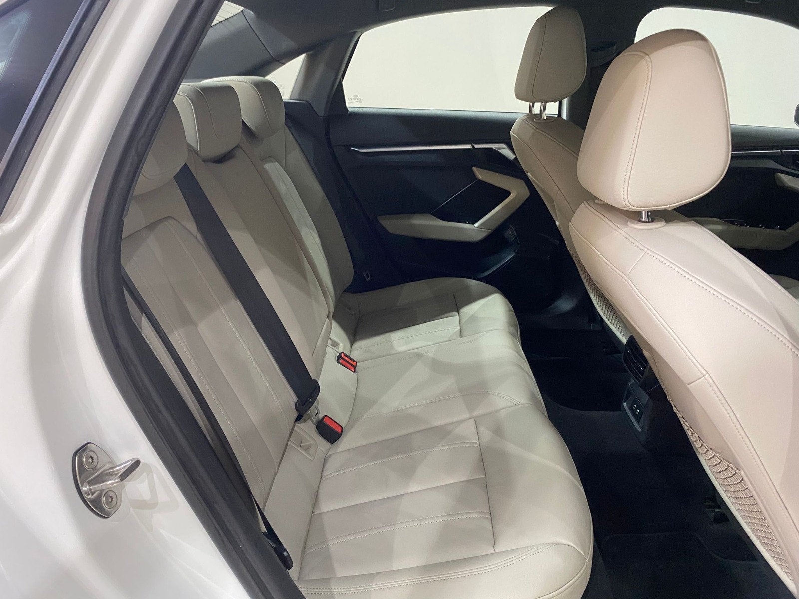 2022 MHEV Otomatik Audi A3 Beyaz Gürel Tasarım Aksesuar Otomotiv San. Tic. Ltd. Şti.