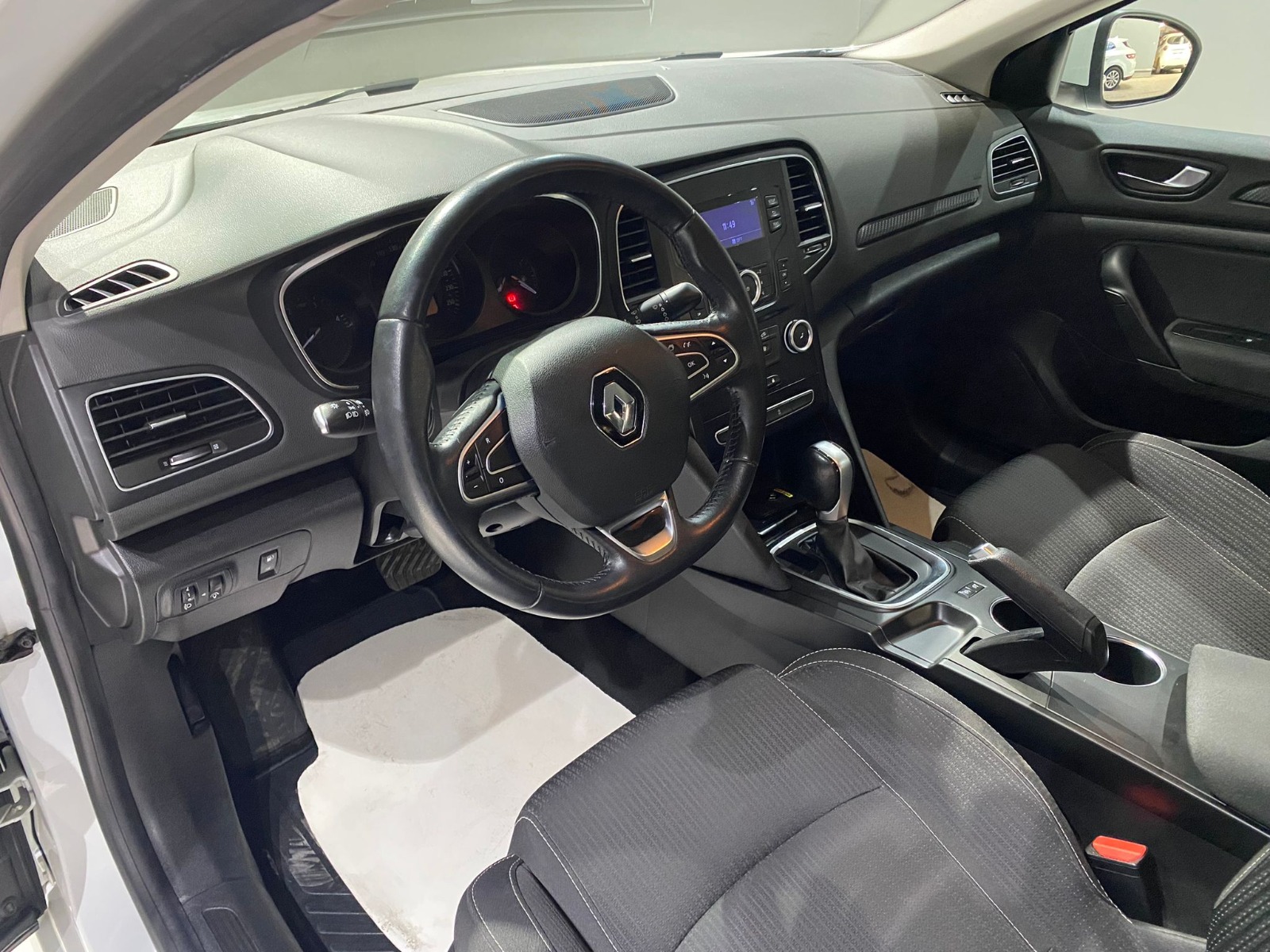 2020 Dizel Otomatik Renault Megane Beyaz Gürel Tasarım Aksesuar Otomotiv San. Tic. Ltd. Şti.