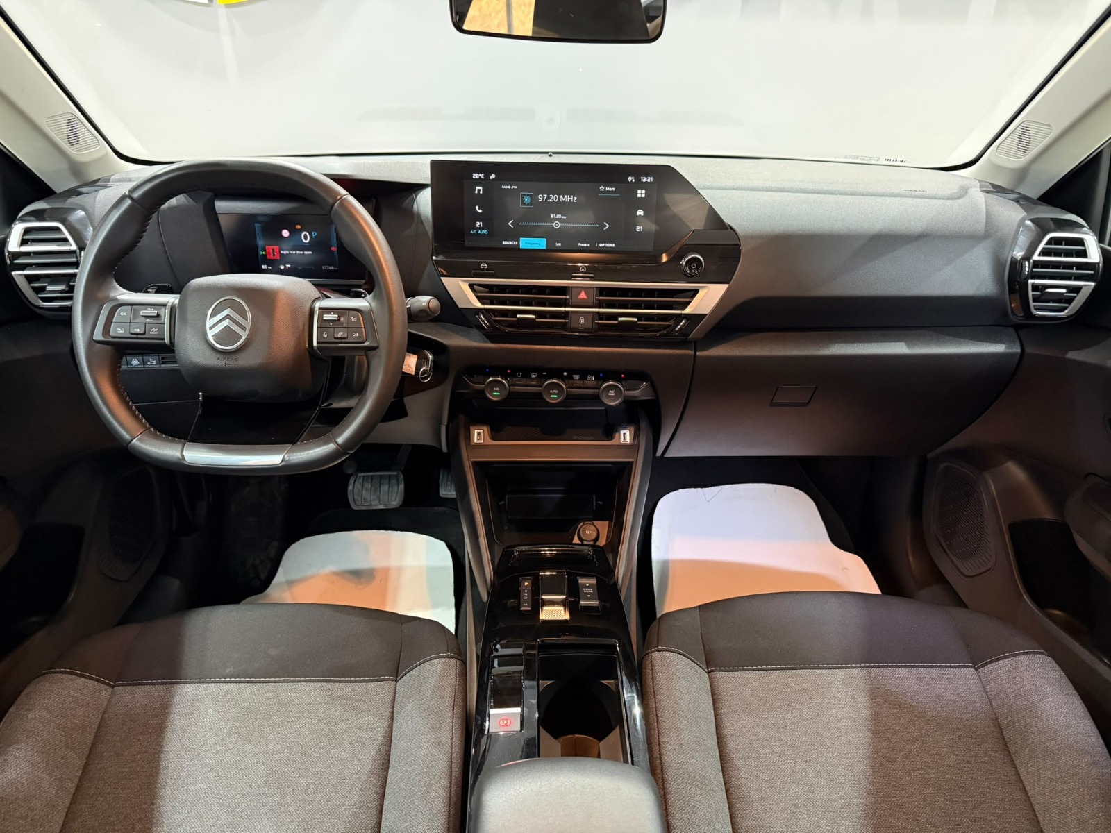 2025 Benzin Otomatik Citroen C4 X Yeşil Gürel Tasarım Aksesuar Otomotiv San. Tic. Ltd. Şti.