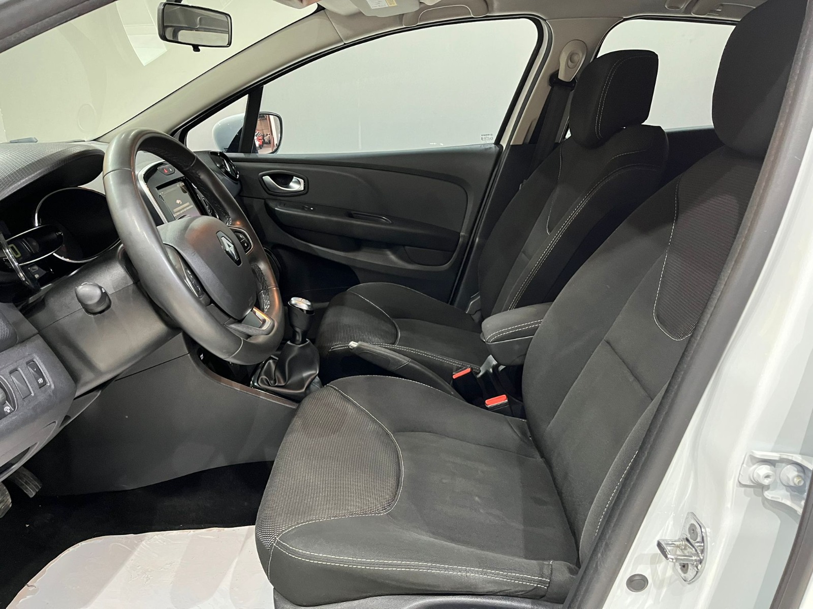 2019 Benzin Manuel Renault Clio Beyaz Gürel Tasarım Aksesuar Otomotiv San. Tic. Ltd. Şti.