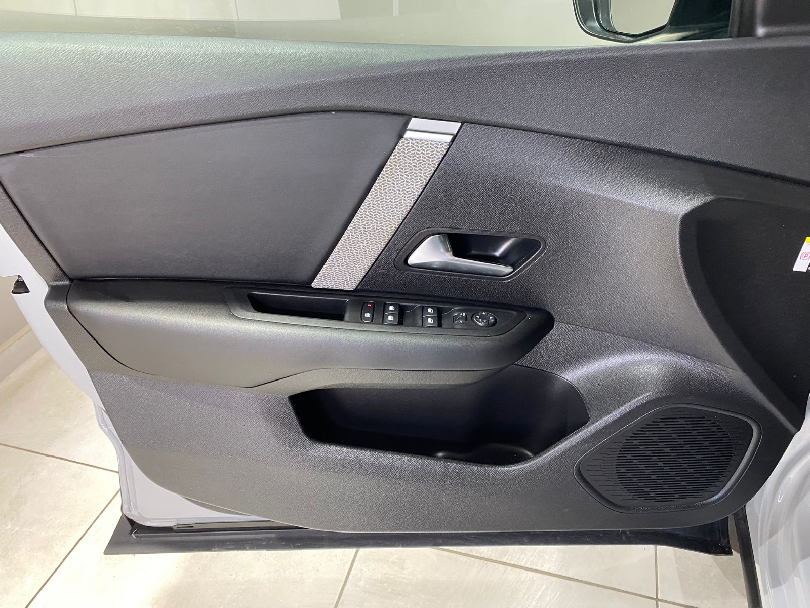 2024 Benzin Otomatik Citroen C4 X Beyaz Gürel Tasarım Aksesuar Otomotiv San. Tic. Ltd. Şti.