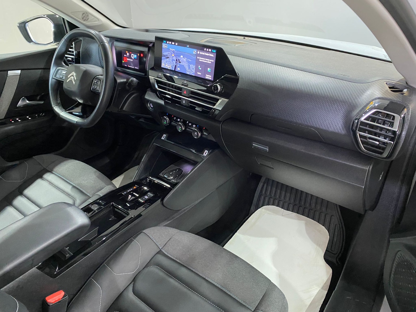 2024 Benzin Otomatik Citroen C4 X Beyaz Gürel Tasarım Aksesuar Otomotiv San. Tic. Ltd. Şti.
