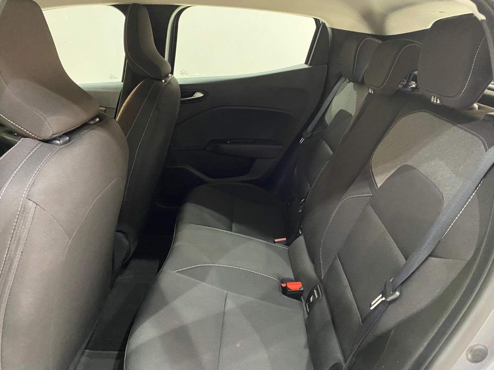 2025 Benzin Otomatik Renault Clio Gri Gürel Tasarım Aksesuar Otomotiv San. Tic. Ltd. Şti.