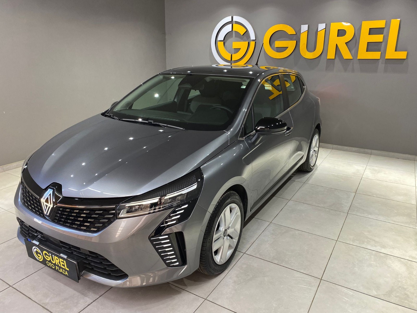 2025 Benzin Otomatik Renault Clio Gri Gürel Tasarım Aksesuar Otomotiv San. Tic. Ltd. Şti.