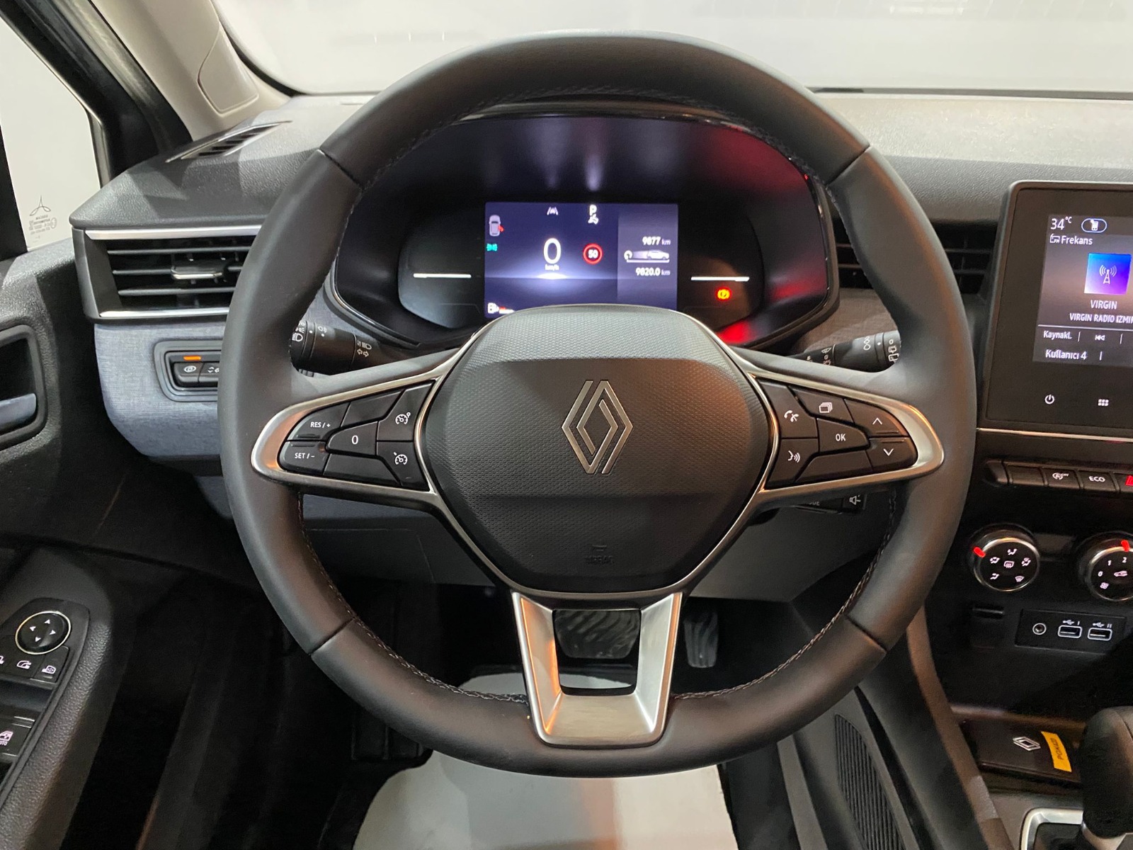 2025 Benzin Otomatik Renault Clio Gri Gürel Tasarım Aksesuar Otomotiv San. Tic. Ltd. Şti.
