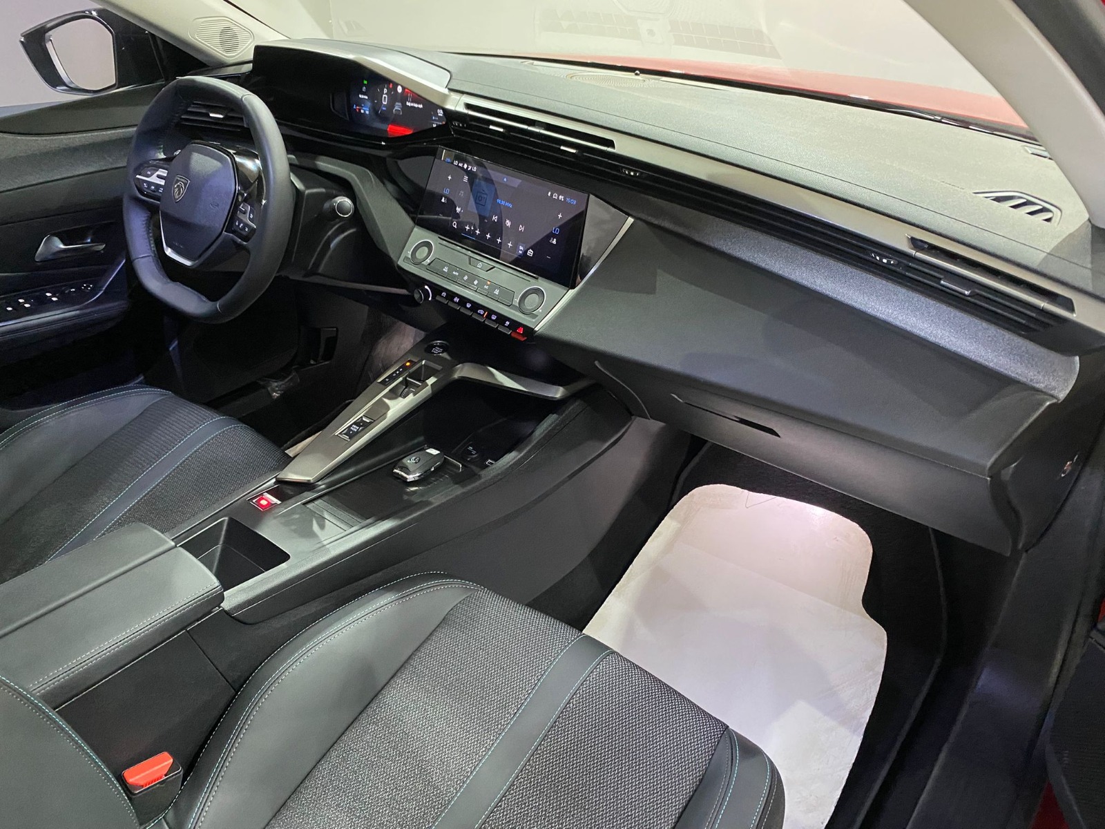 2025 Benzin Otomatik Peugeot 408 Kırmızı Gürel Tasarım Aksesuar Otomotiv San. Tic. Ltd. Şti.
