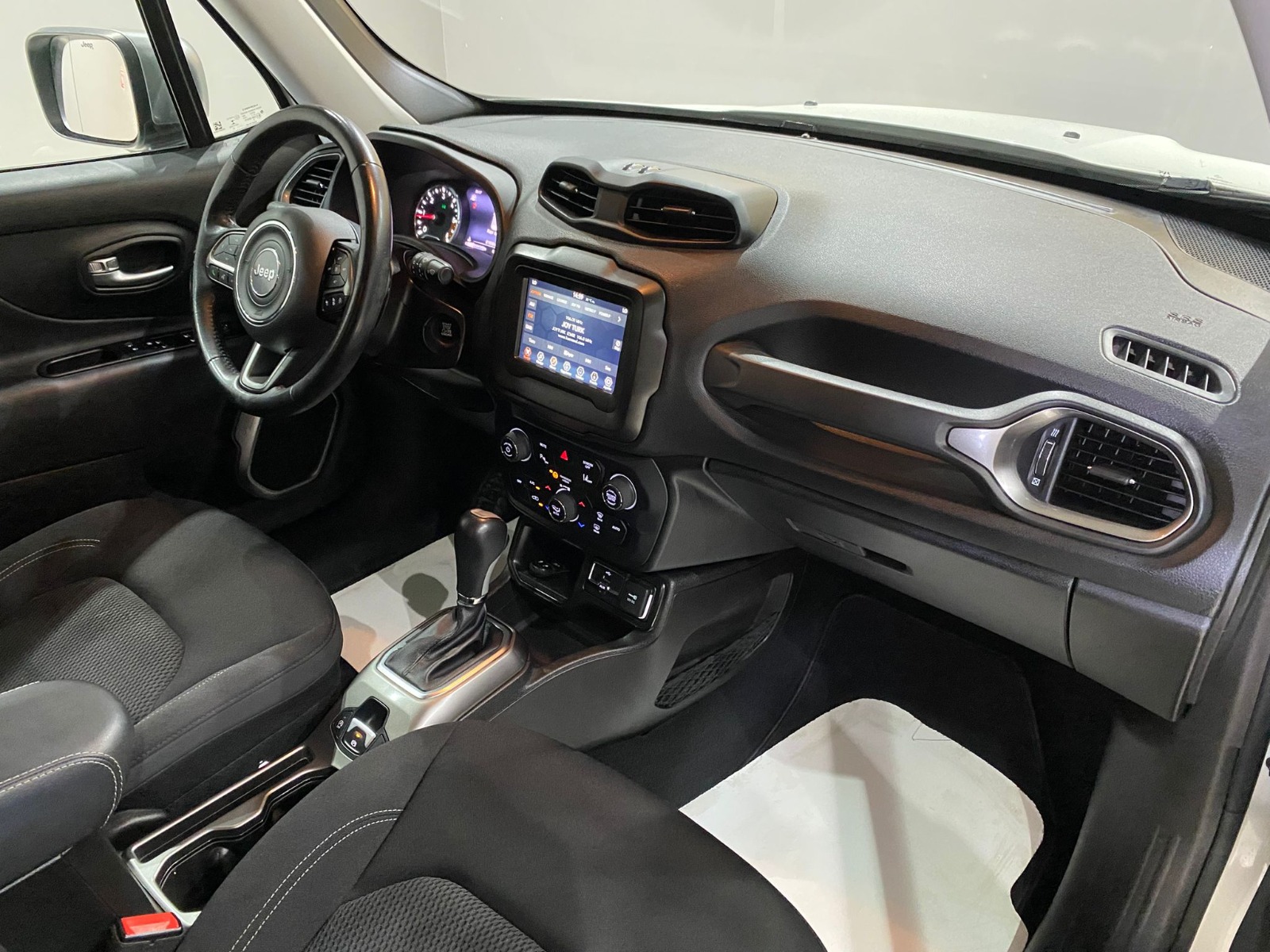 2020 Dizel Otomatik Jeep Renegade Beyaz Gürel Tasarım Aksesuar Otomotiv San. Tic. Ltd. Şti.