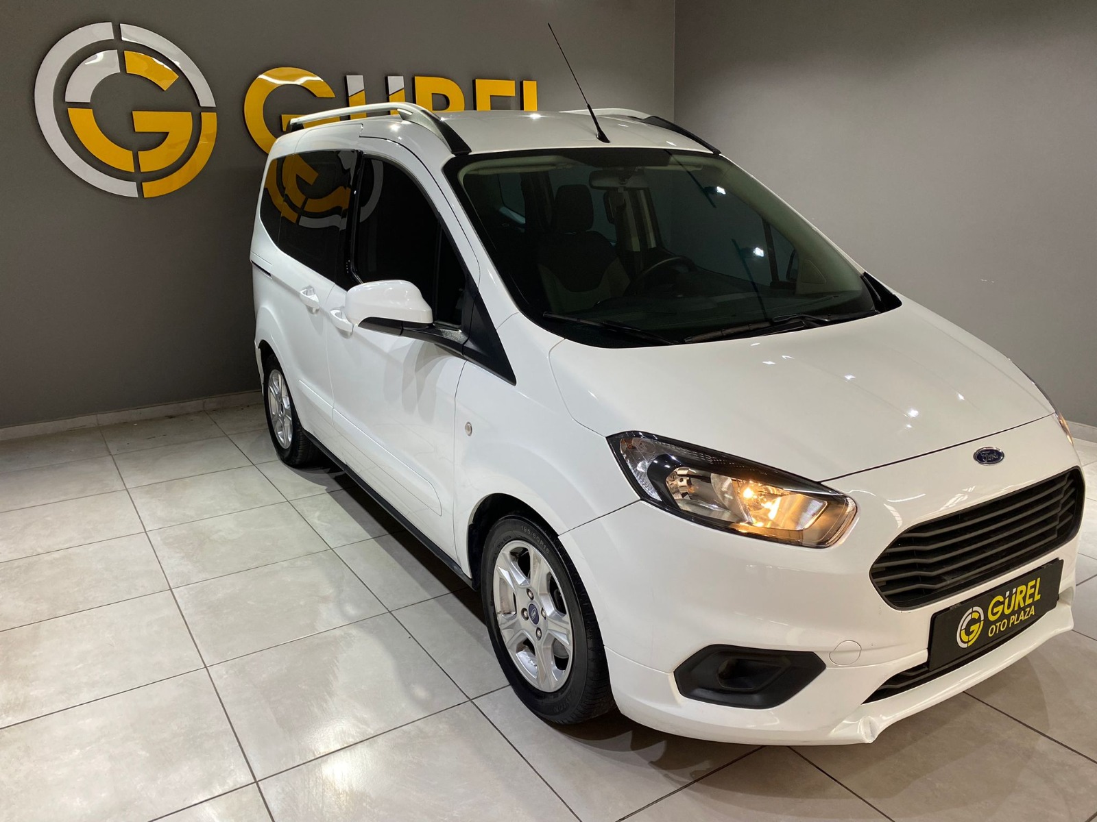 2023 Dizel Manuel Ford Tourneo Courier Beyaz Gürel Tasarım Aksesuar Otomotiv San. Tic. Ltd. Şti.