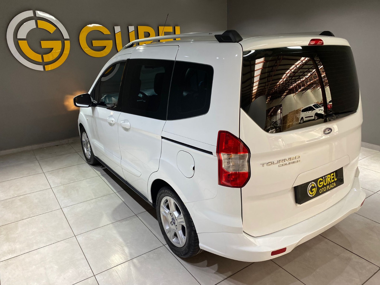 2023 Dizel Manuel Ford Tourneo Courier Beyaz Gürel Tasarım Aksesuar Otomotiv San. Tic. Ltd. Şti.