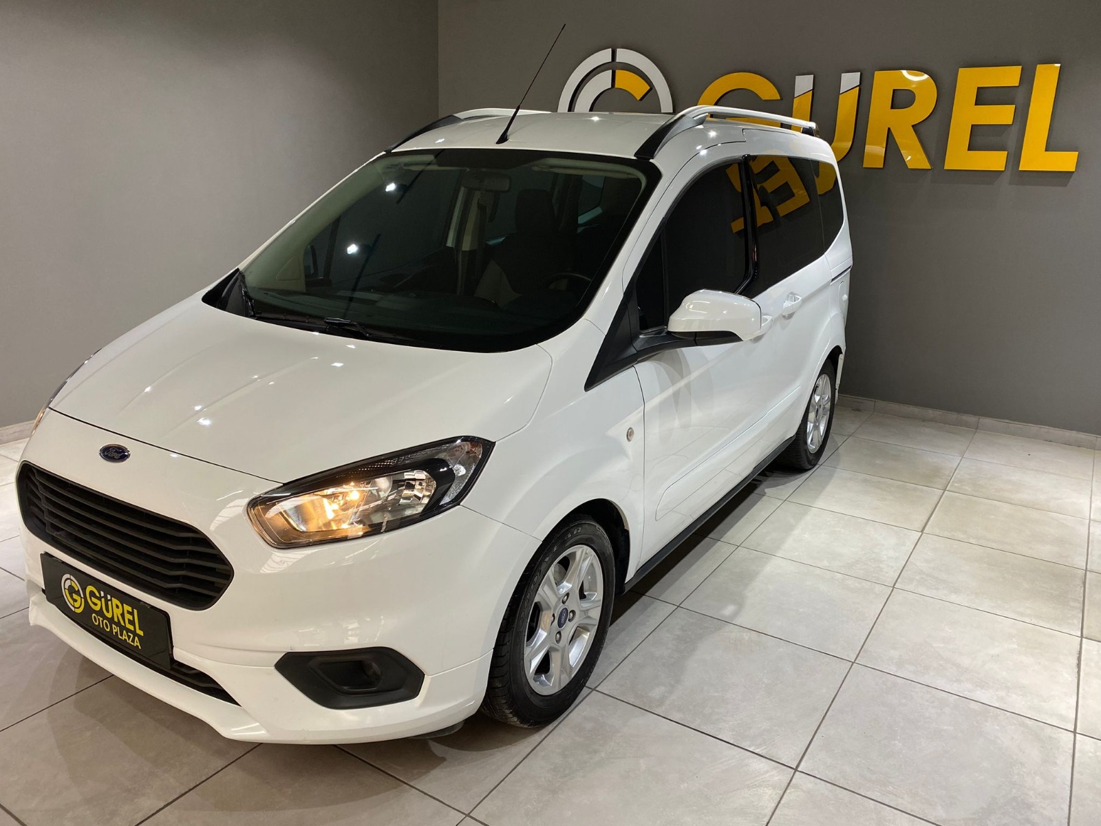 2023 Dizel Manuel Ford Tourneo Courier Beyaz Gürel Tasarım Aksesuar Otomotiv San. Tic. Ltd. Şti.