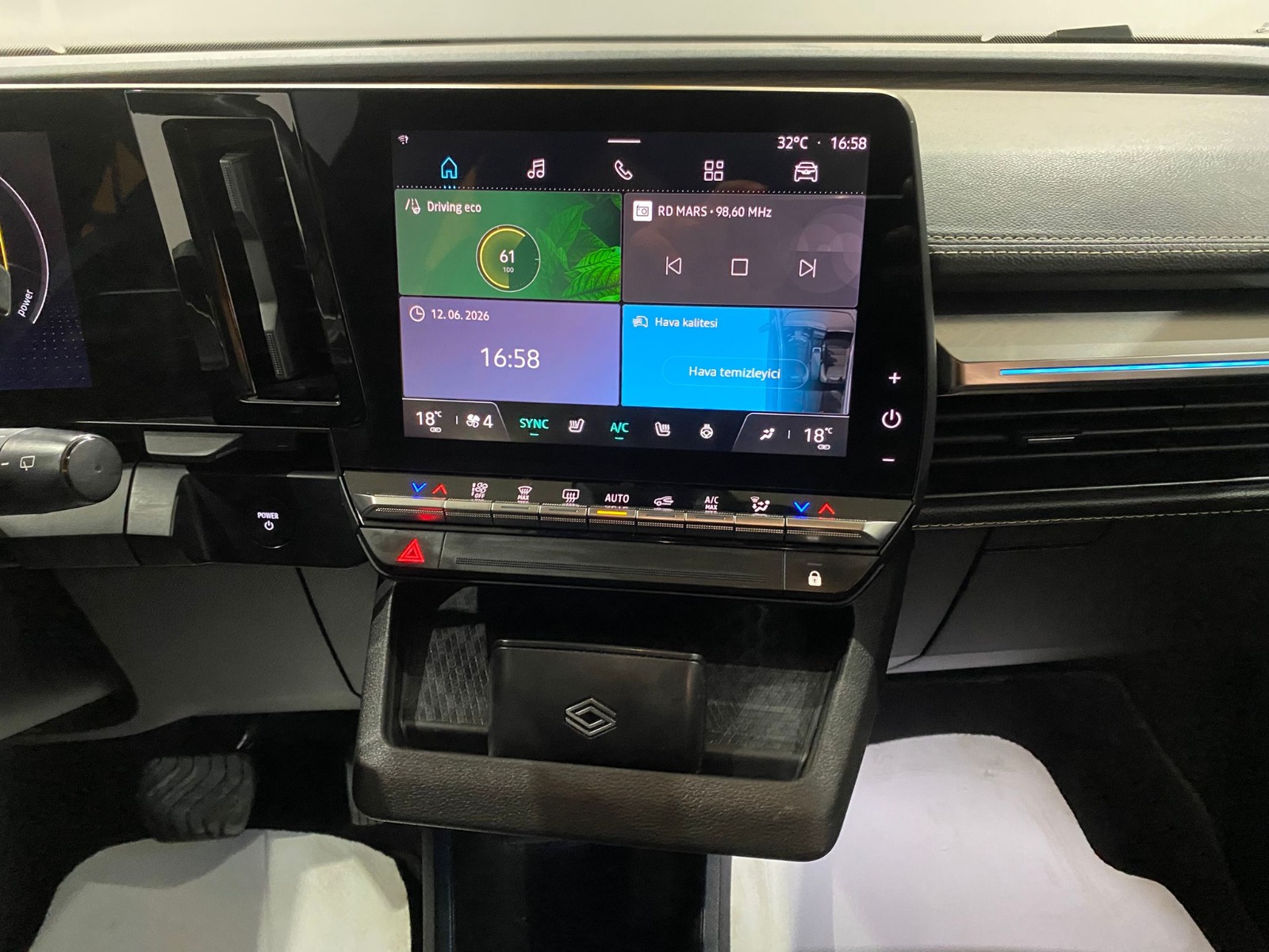 2023 Elektrik Otomatik Renault Megane E-Tech Gri Gürel Tasarım Aksesuar Otomotiv San. Tic. Ltd. Şti.