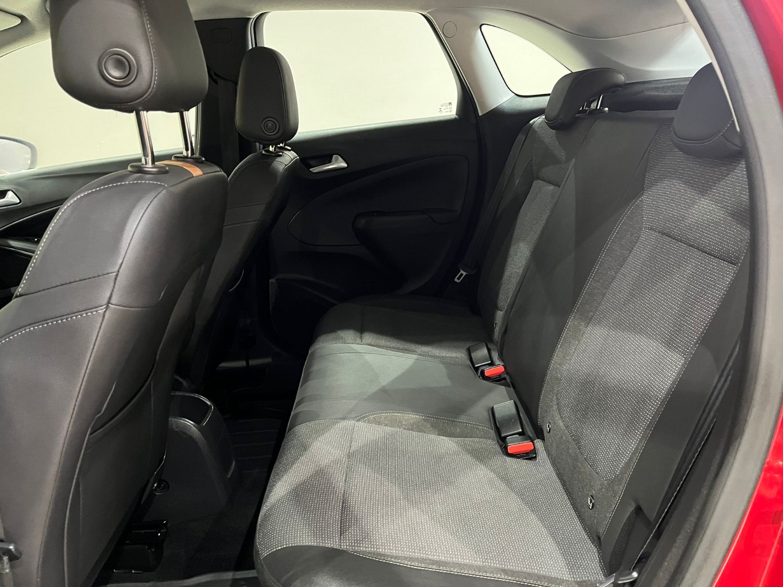 2021 Benzin Manuel Opel Crossland Kırmızı Gürel Tasarım Aksesuar Otomotiv San. Tic. Ltd. Şti.