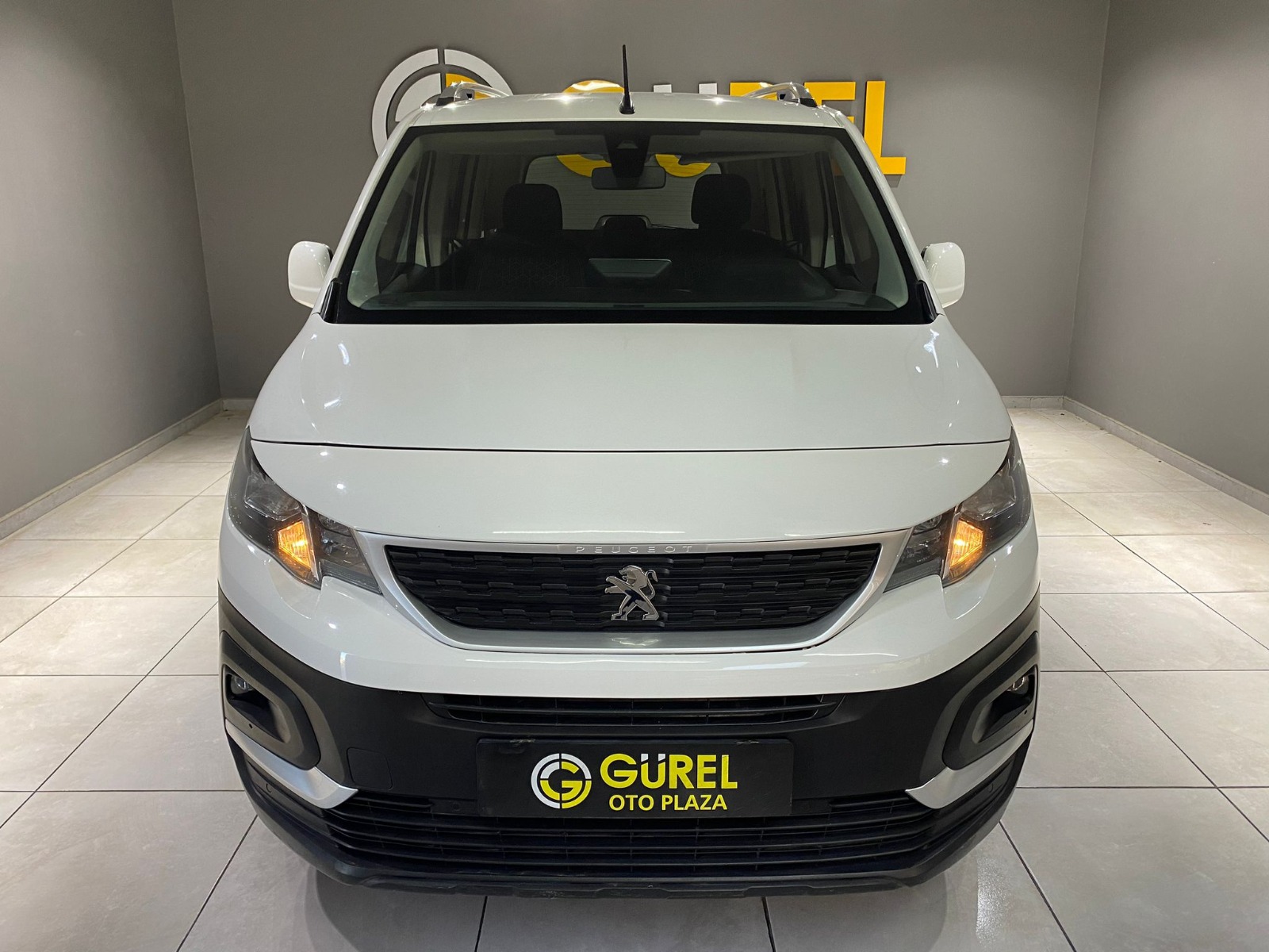 2019 Dizel Otomatik Peugeot Rifter Beyaz Gürel Tasarım Aksesuar Otomotiv San. Tic. Ltd. Şti.