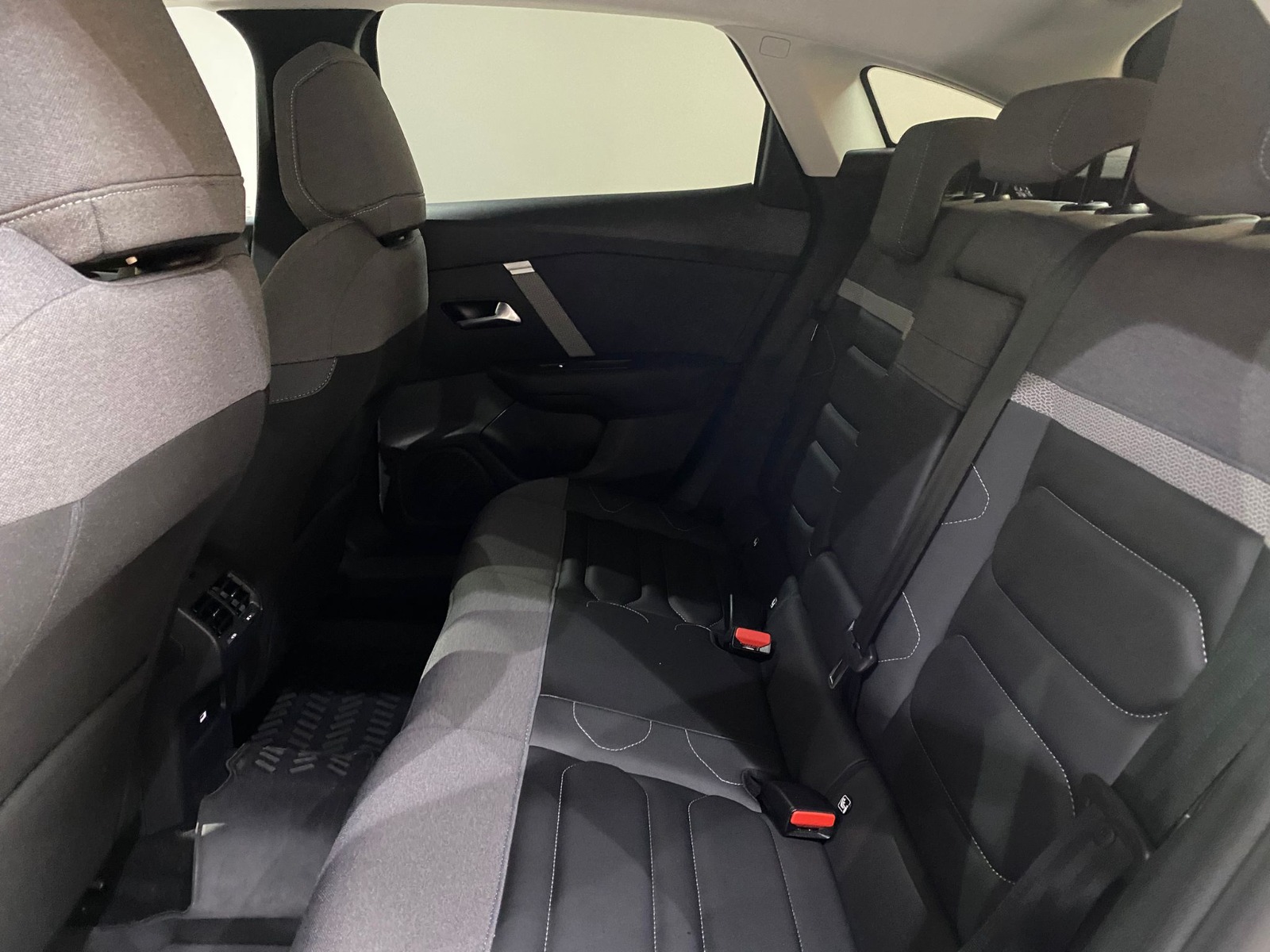 2022 Benzin Otomatik Citroen C4 Gri Gürel Tasarım Aksesuar Otomotiv San. Tic. Ltd. Şti.