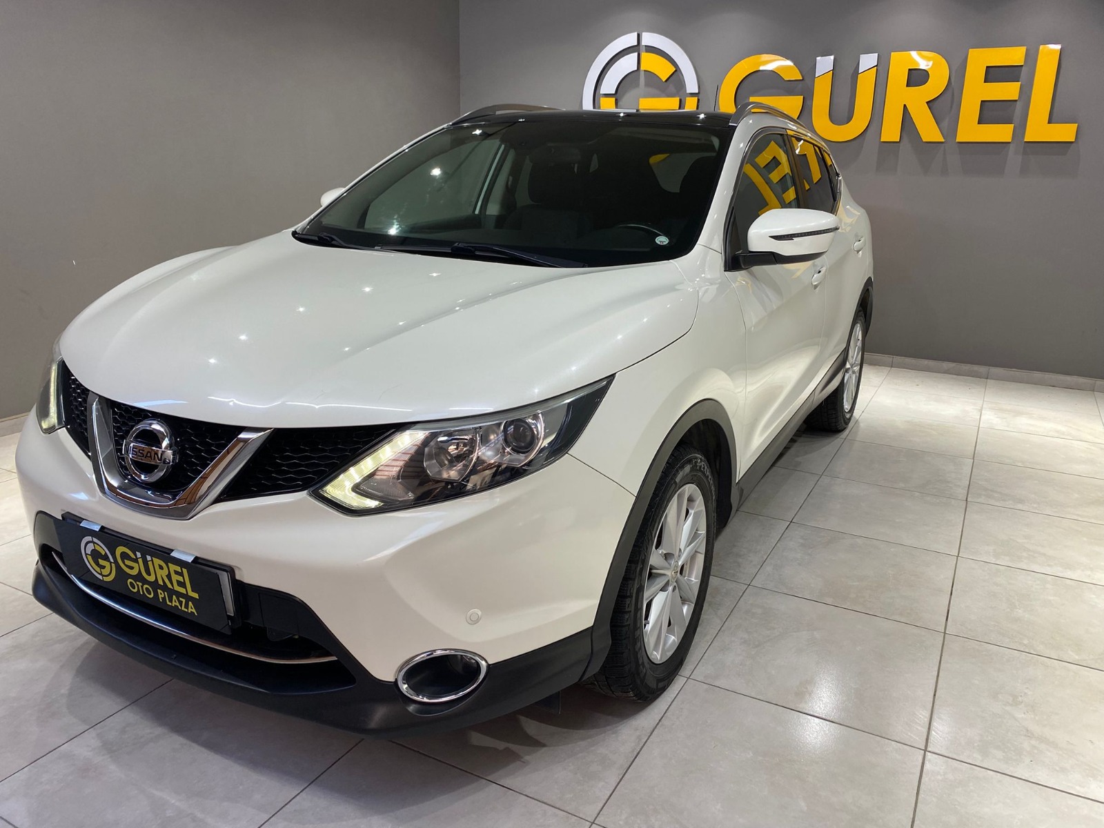 2015 Benzin Otomatik Nissan Qashqai Beyaz Gürel Tasarım Aksesuar Otomotiv San. Tic. Ltd. Şti.