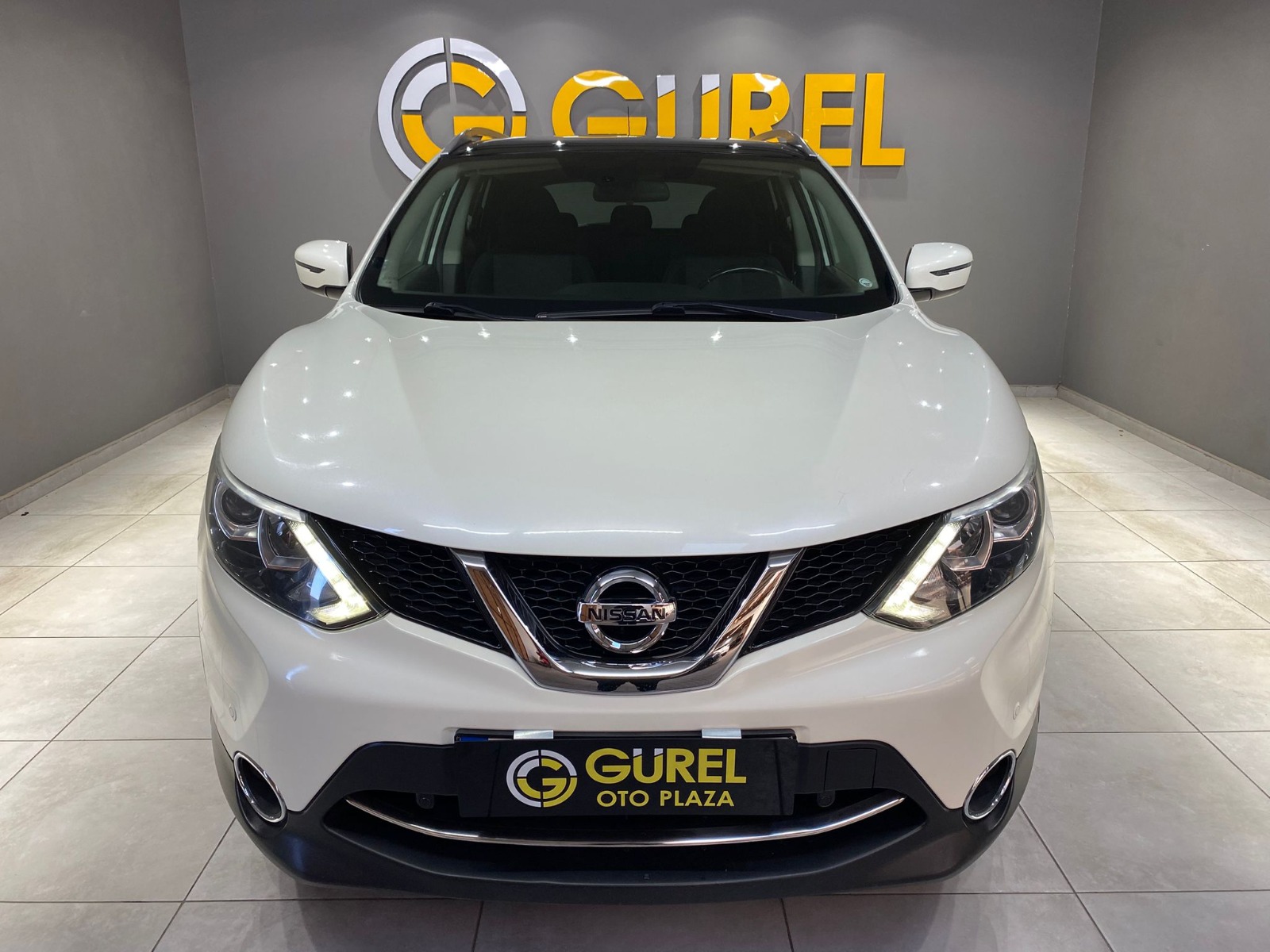 2015 Benzin Otomatik Nissan Qashqai Beyaz Gürel Tasarım Aksesuar Otomotiv San. Tic. Ltd. Şti.