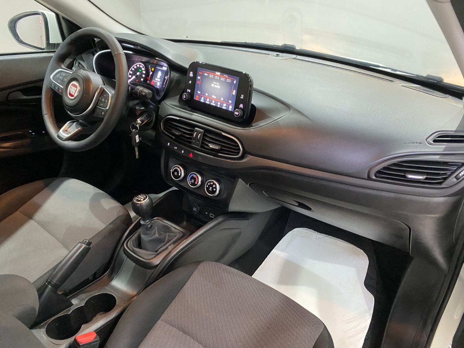 2024 Benzin Manuel Fiat Egea Beyaz Gürel Tasarım Aksesuar Otomotiv San. Tic. Ltd. Şti.