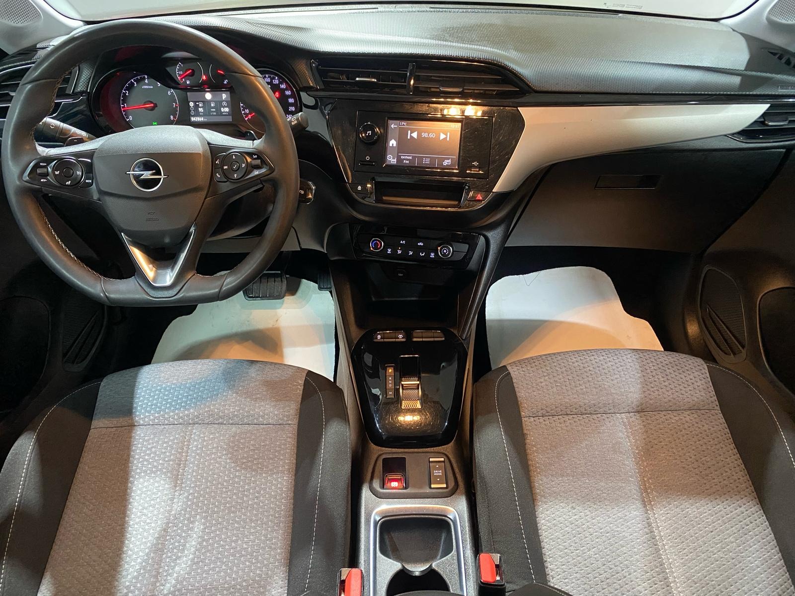 2024 Benzin Otomatik Opel Corsa Kırmızı Gürel Tasarım Aksesuar Otomotiv San. Tic. Ltd. Şti.