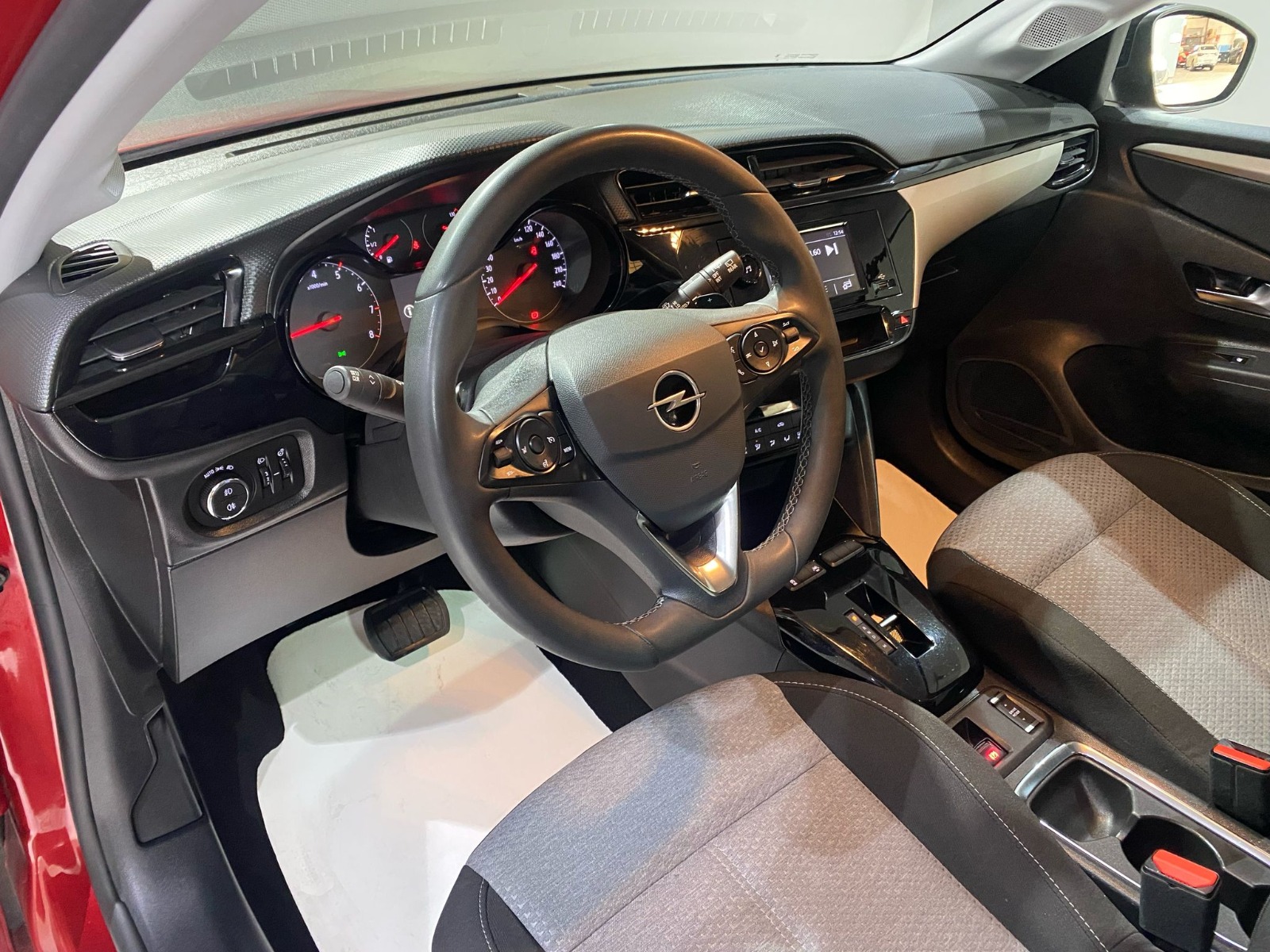 2024 Benzin Otomatik Opel Corsa Kırmızı Gürel Tasarım Aksesuar Otomotiv San. Tic. Ltd. Şti.