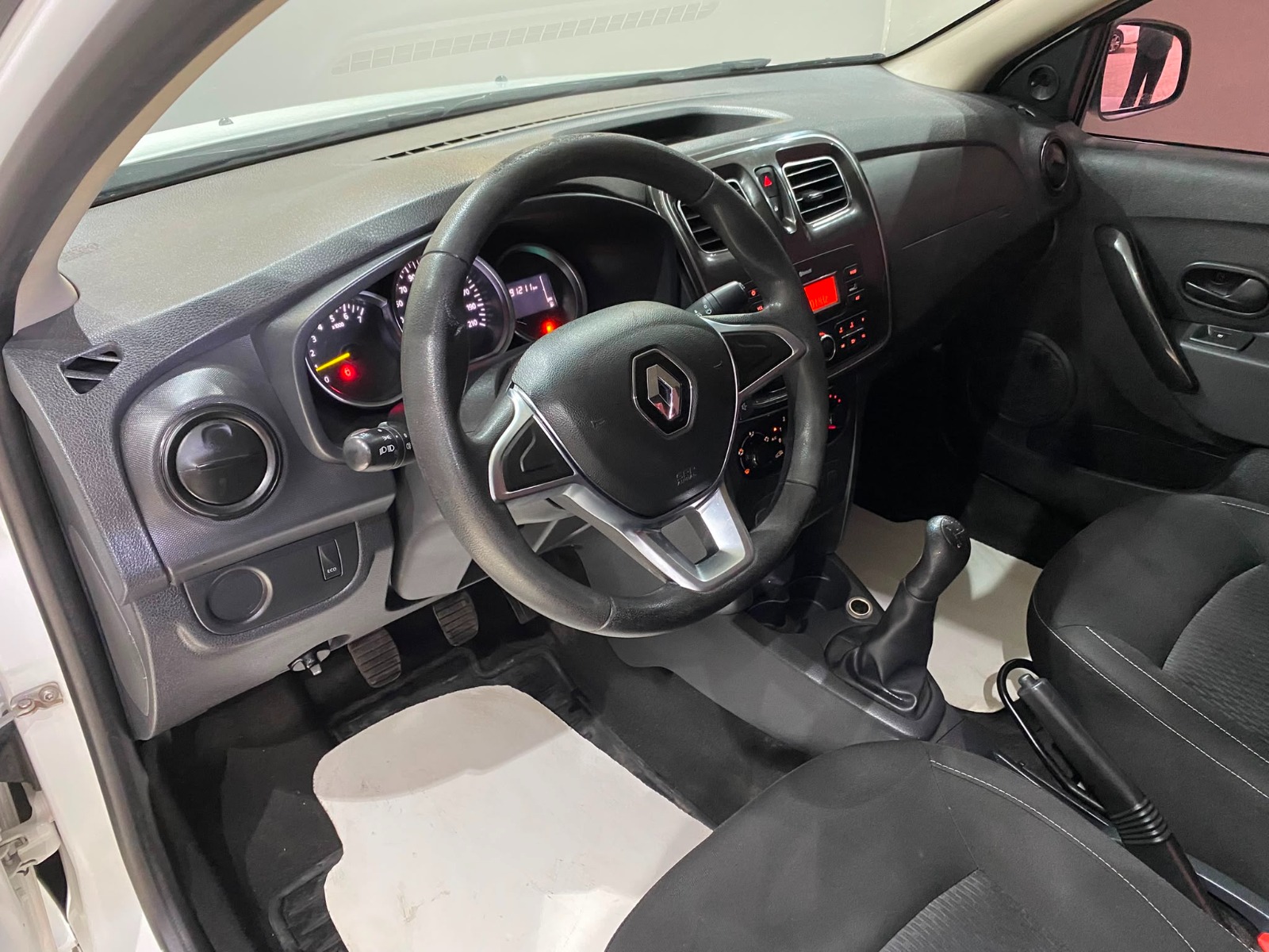 2020 Benzin Manuel Renault Symbol Beyaz Gürel Tasarım Aksesuar Otomotiv San. Tic. Ltd. Şti.